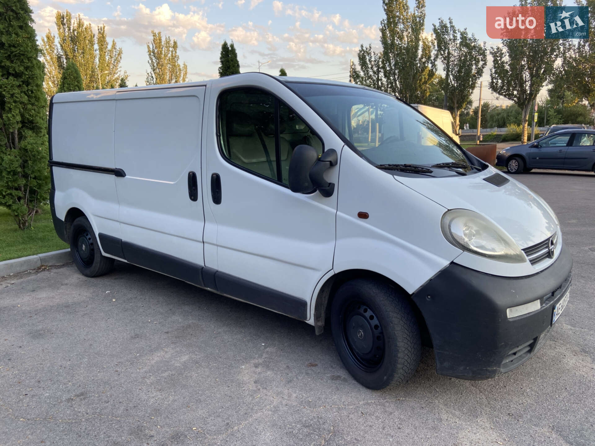 OPEL VIVARO 2005