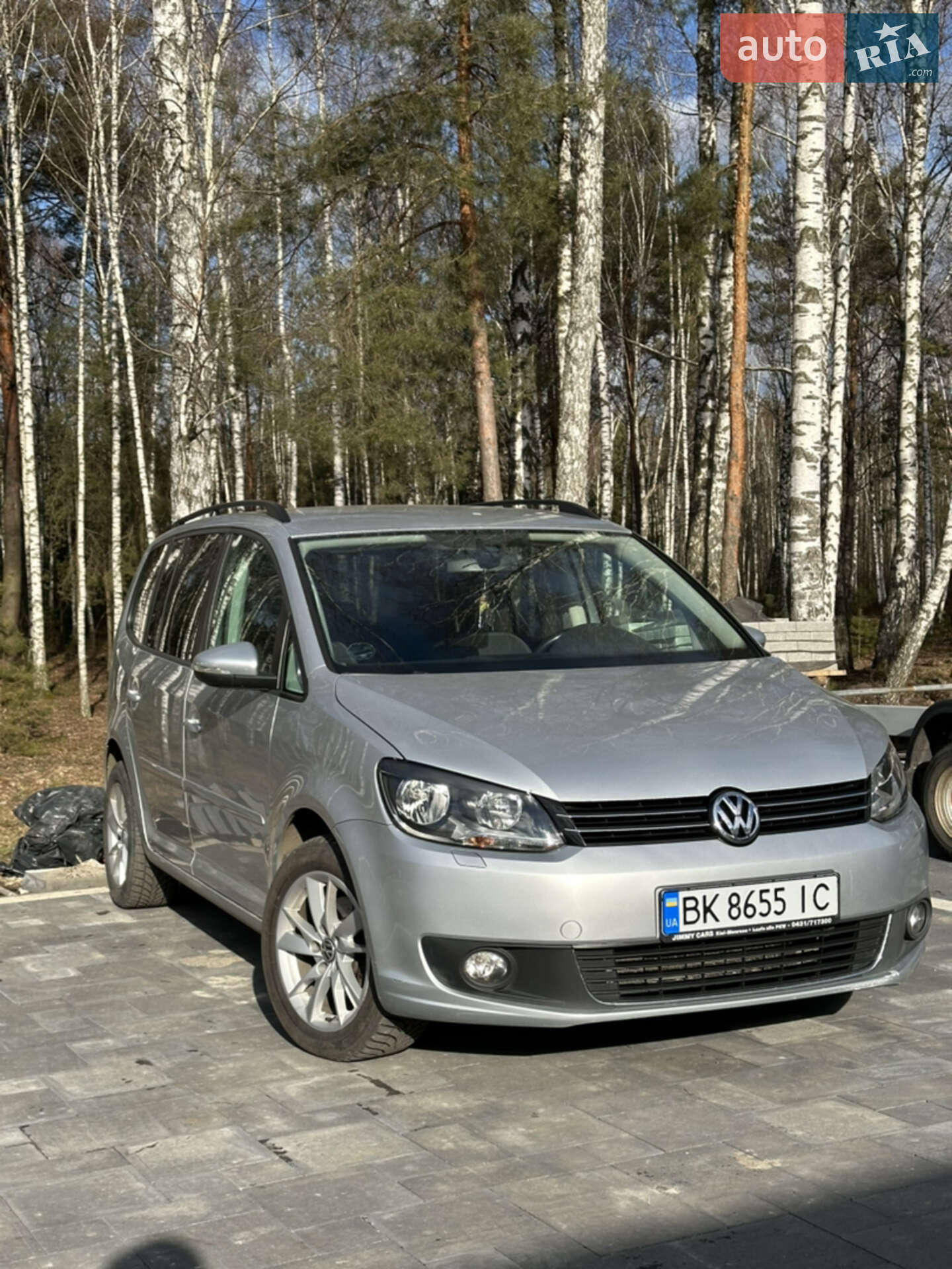VOLKSWAGEN TOURAN 2010