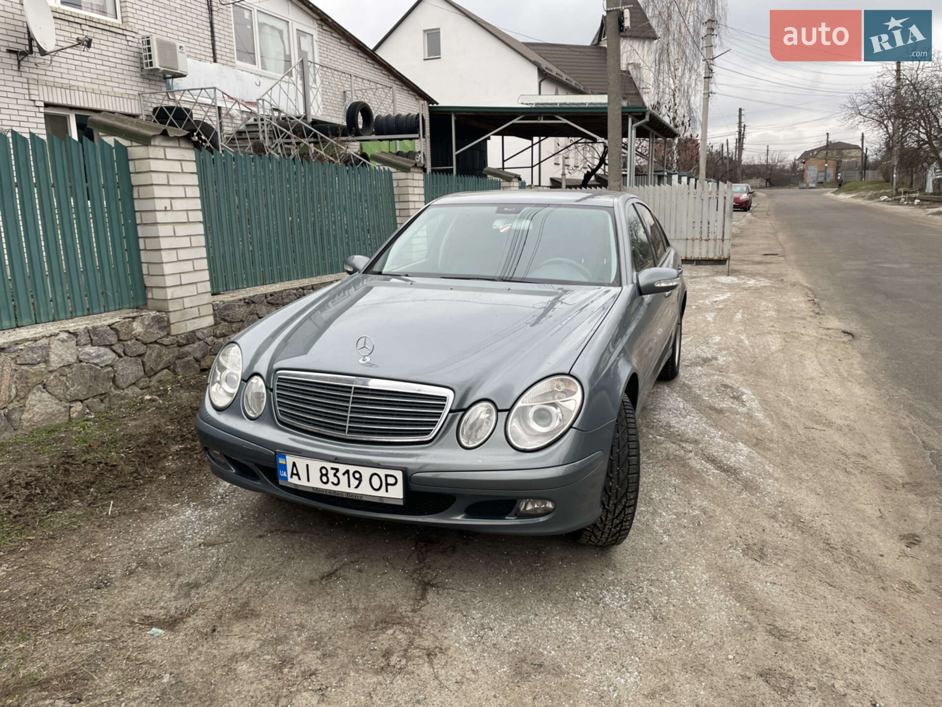 MERCEDES-BENZ E 200 2005