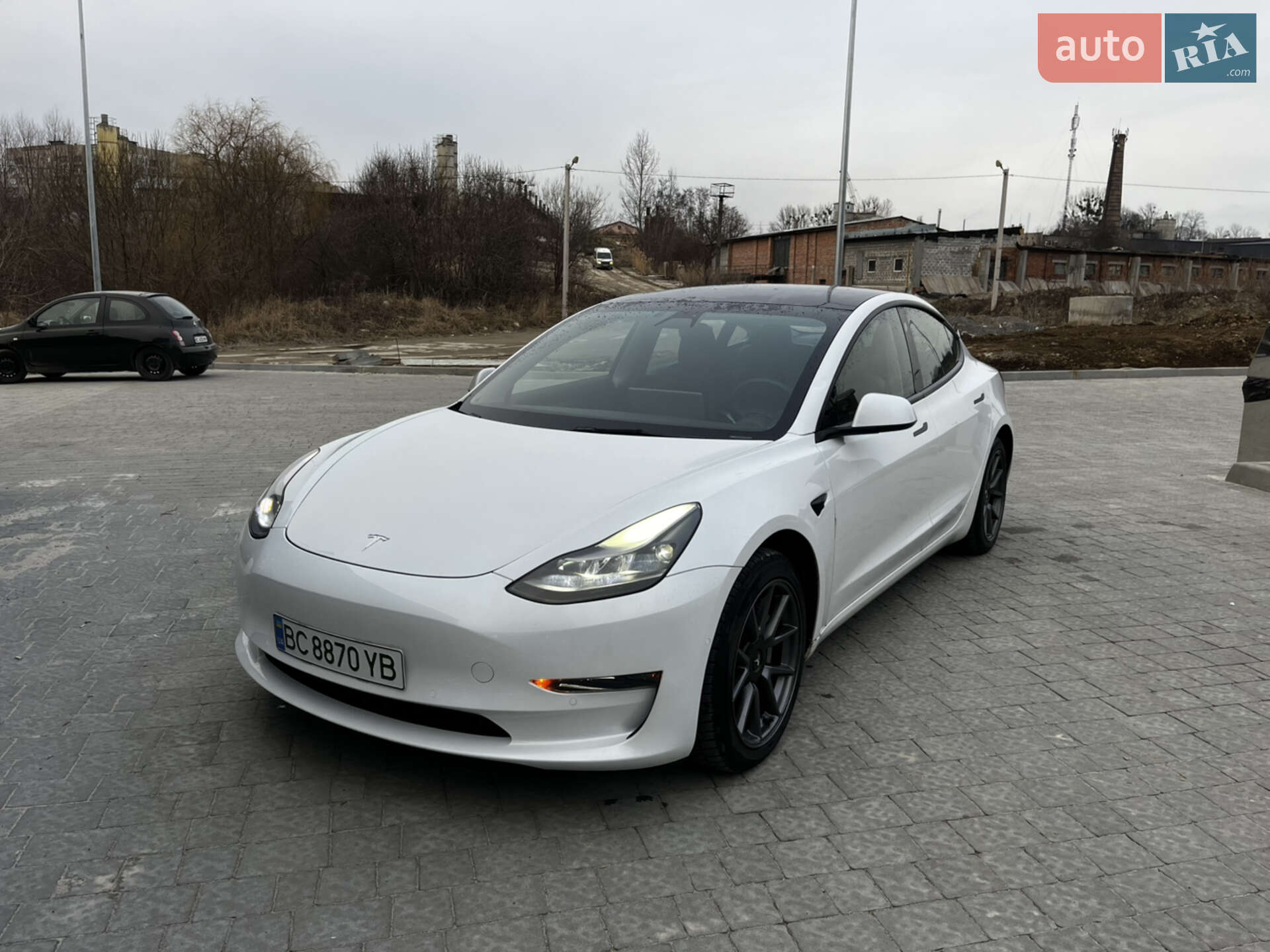 TESLA MODEL 3 2021