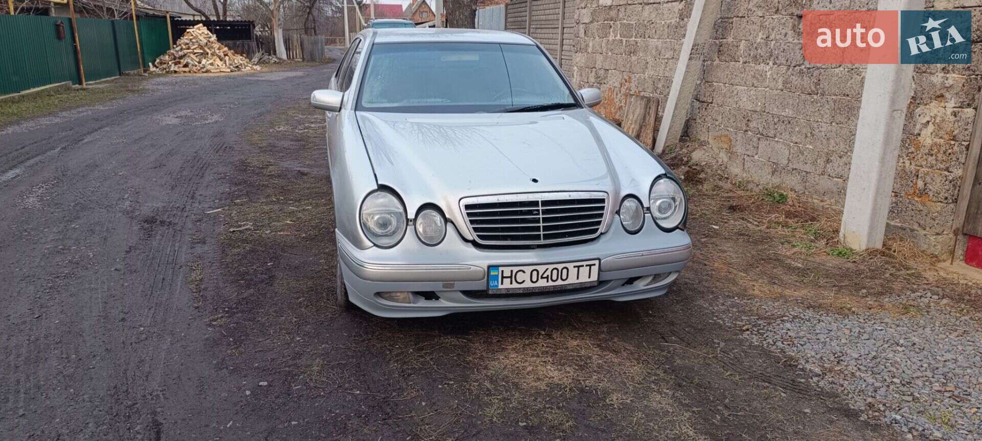 MERCEDES-BENZ E 220 2001