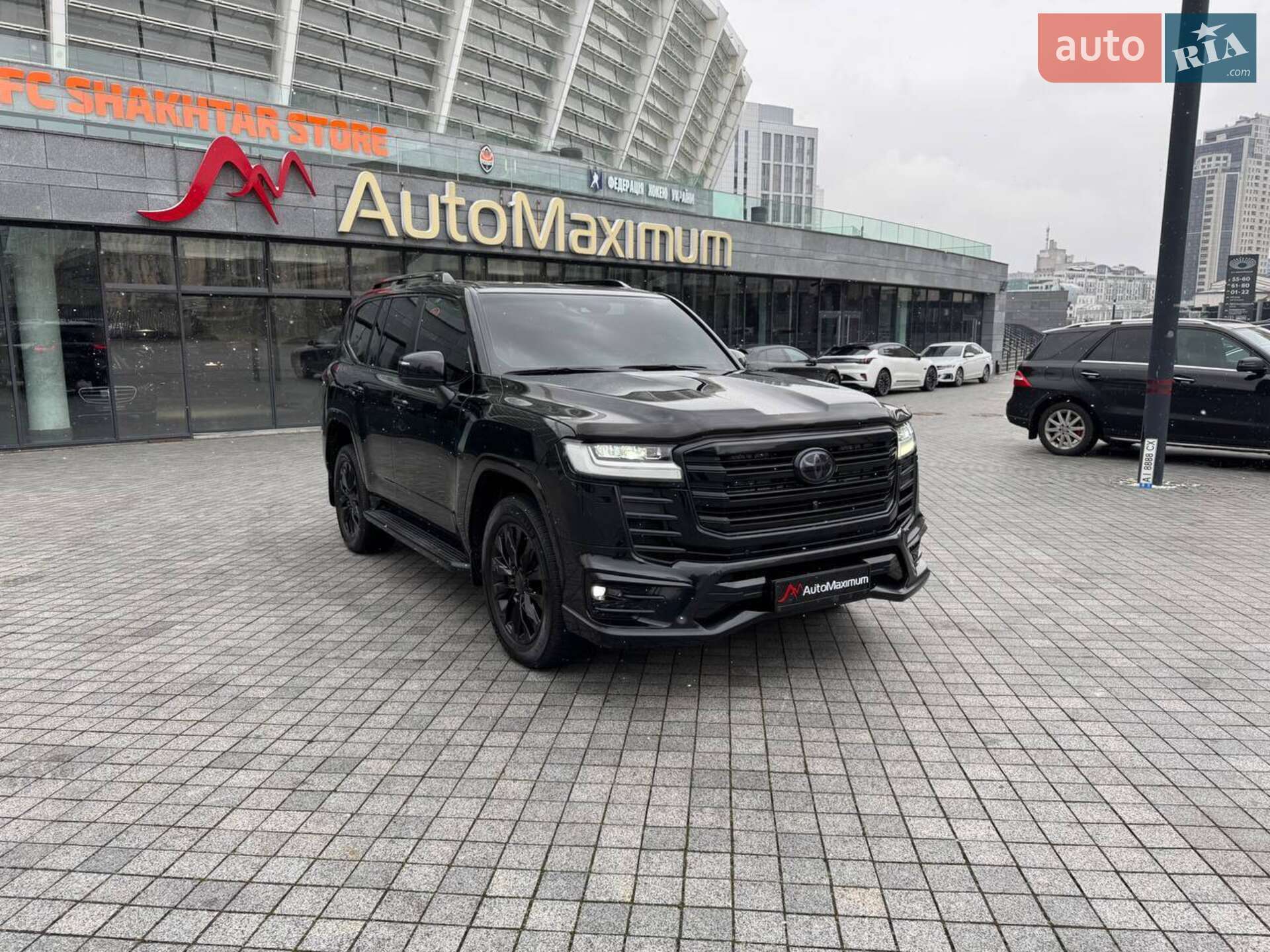 TOYOTA LAND CRUISER