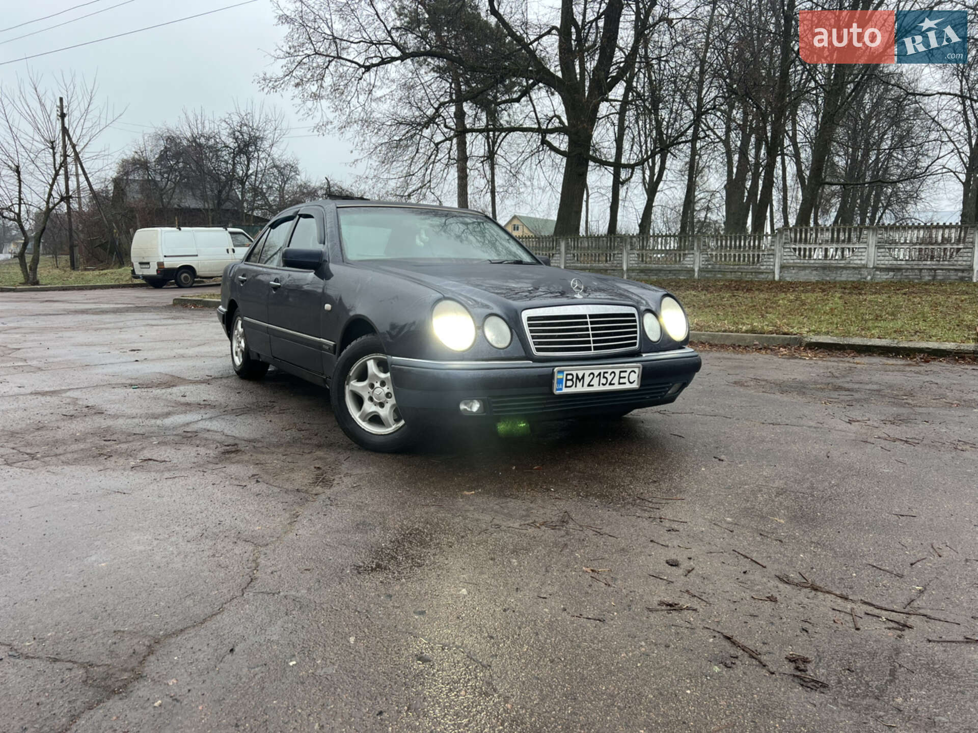 MERCEDES-BENZ E 220 1997