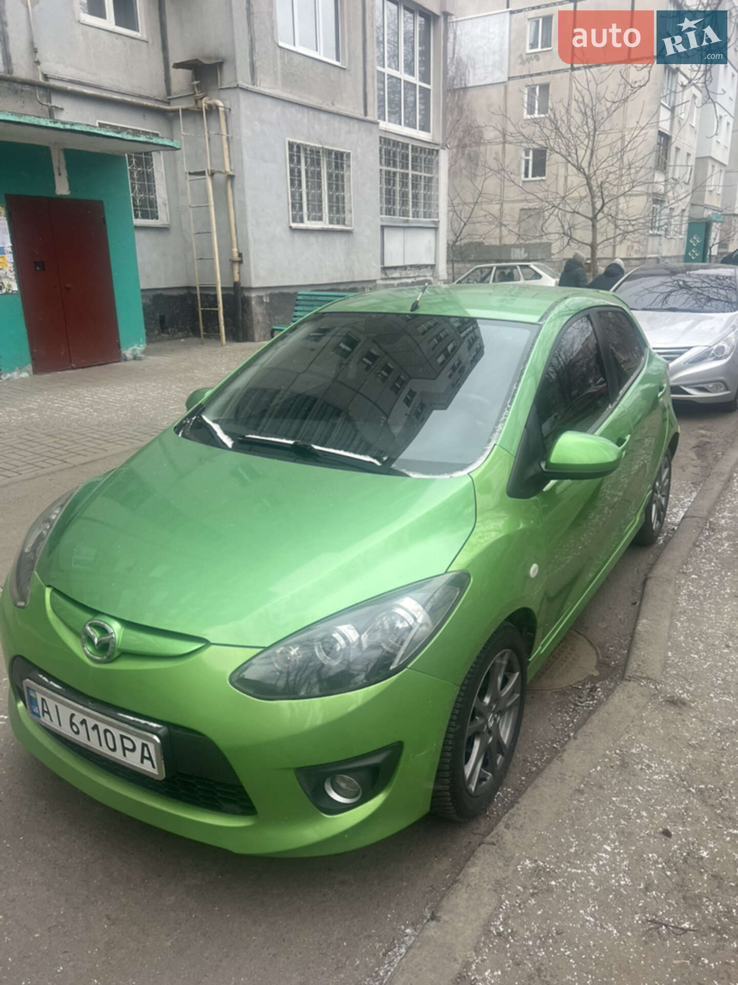 MAZDA 2