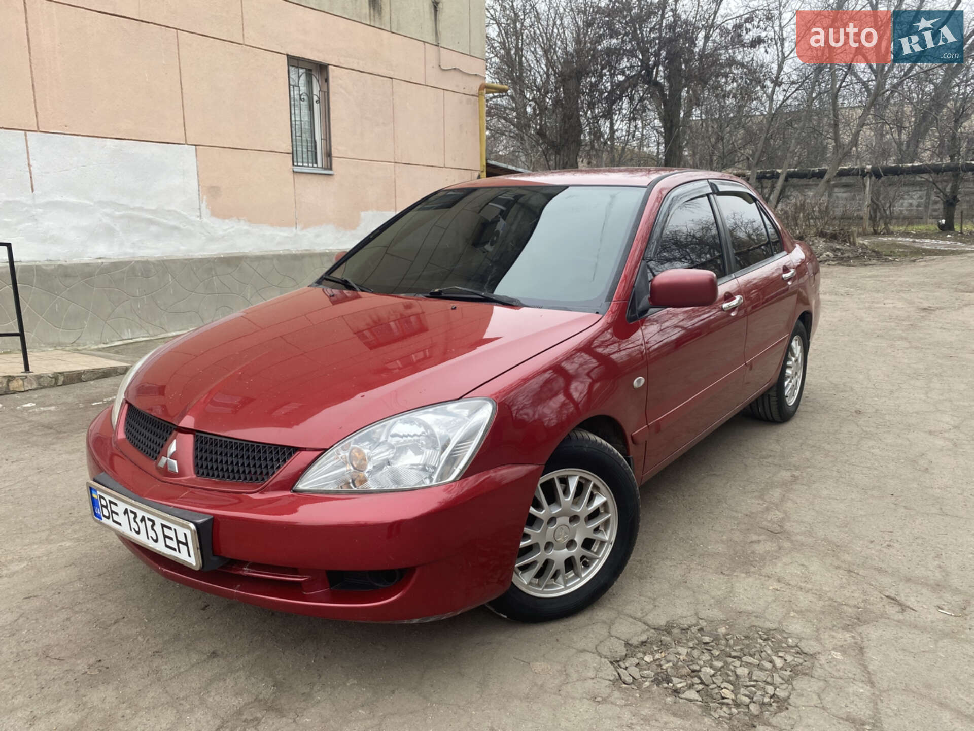 MITSUBISHI LANCER