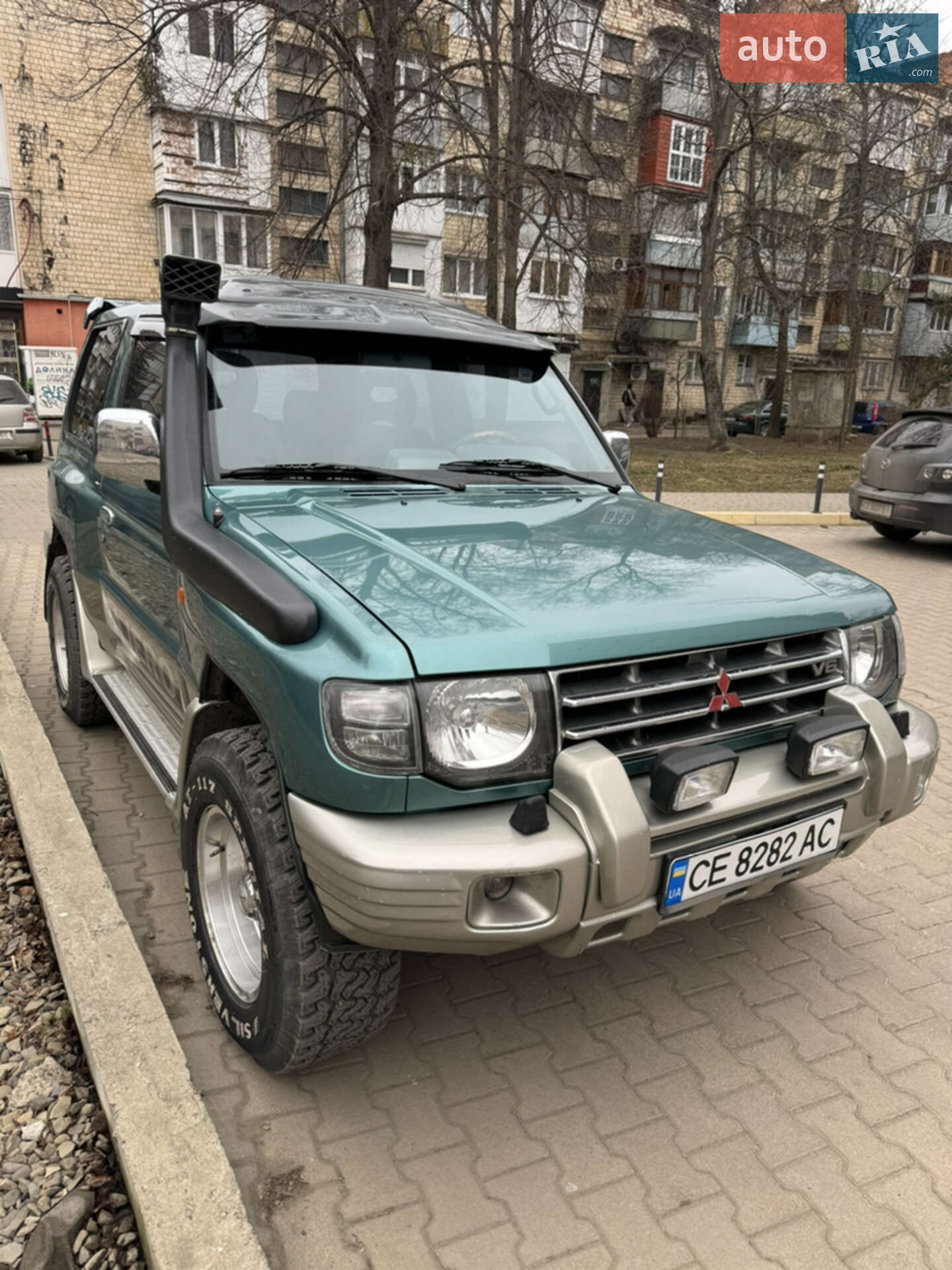 MITSUBISHI PAJERO 1999