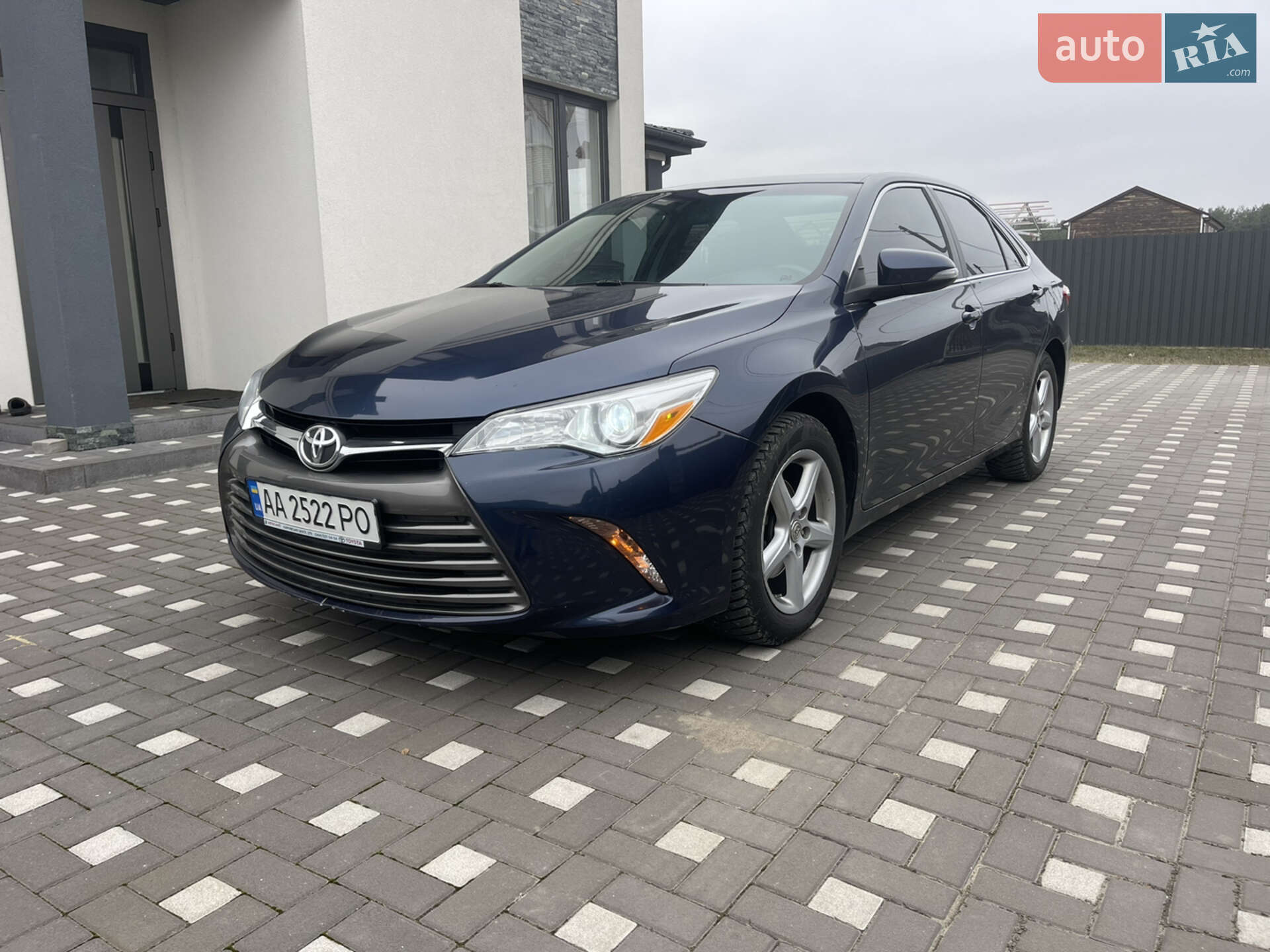 TOYOTA CAMRY