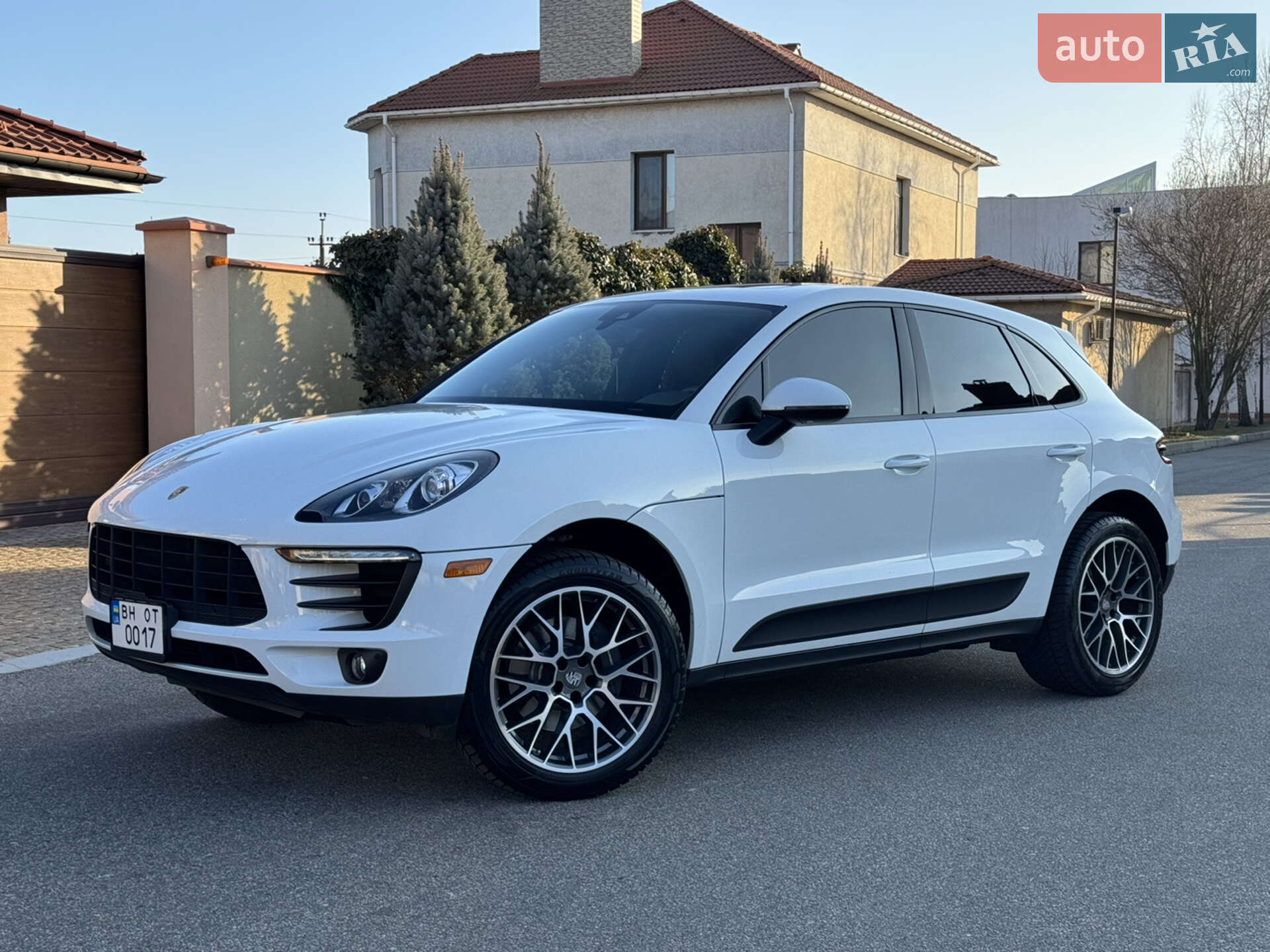 PORSCHE MACAN 2016