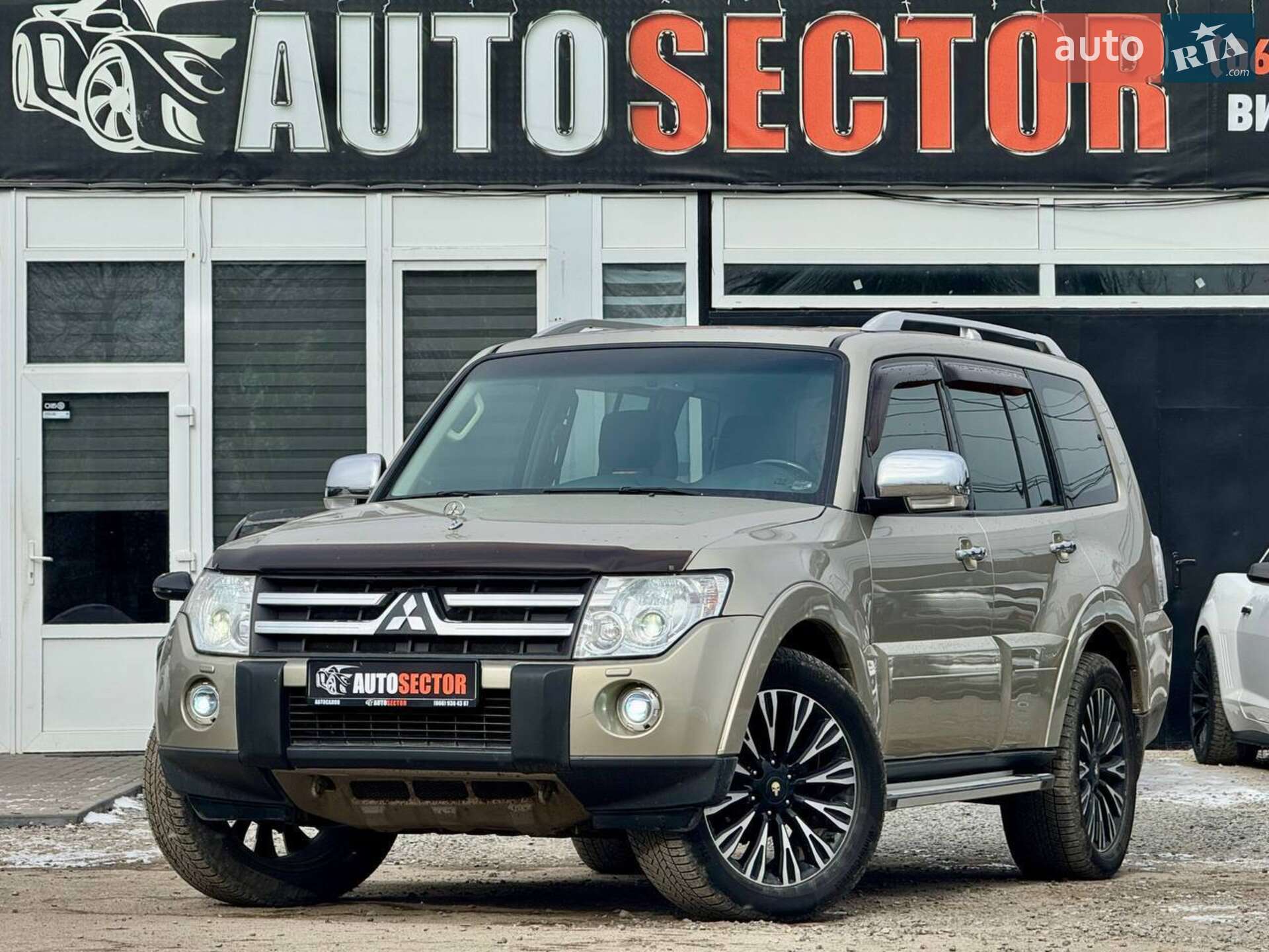 MITSUBISHI PAJERO WAGON