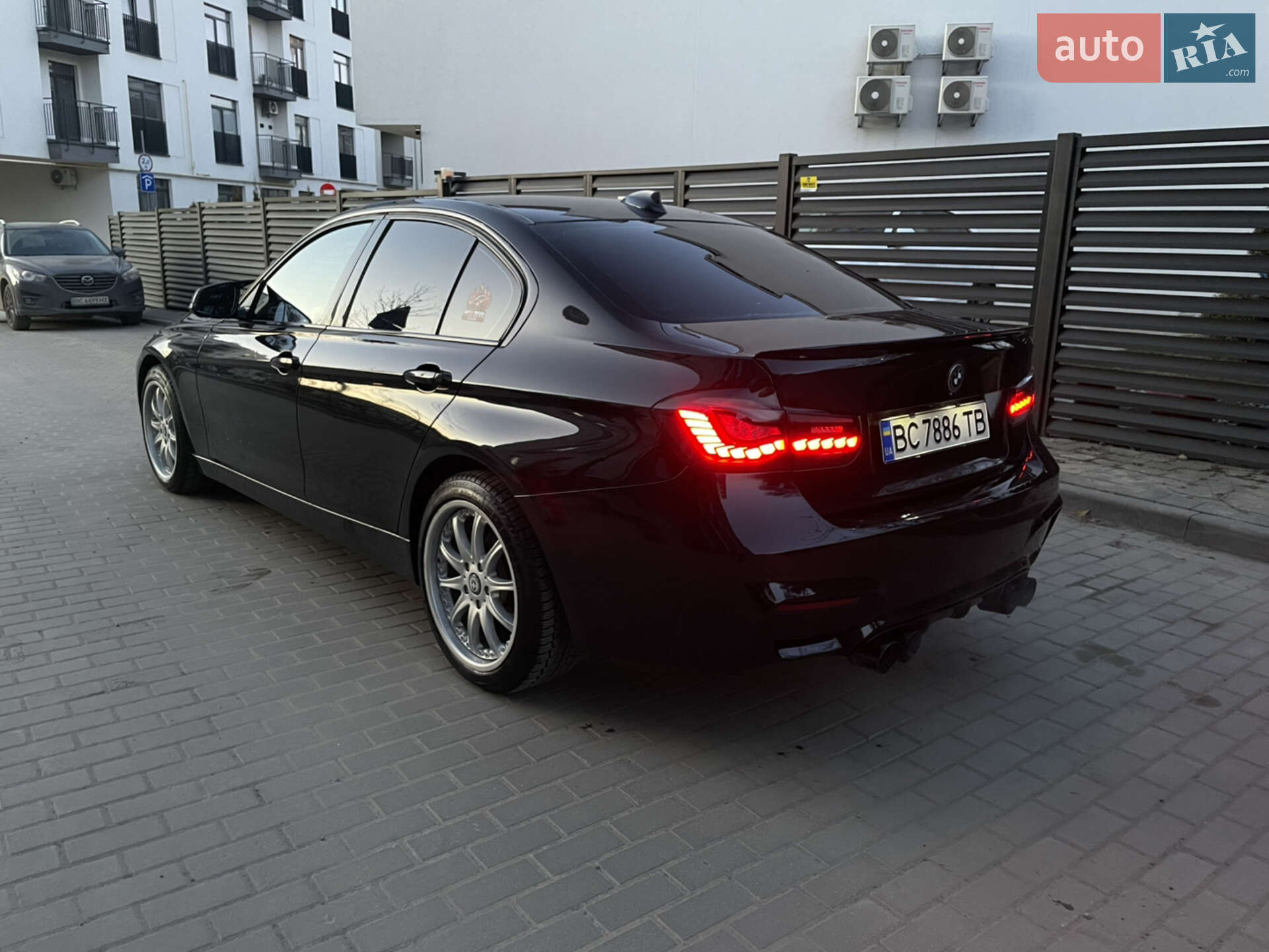 BMW 328I