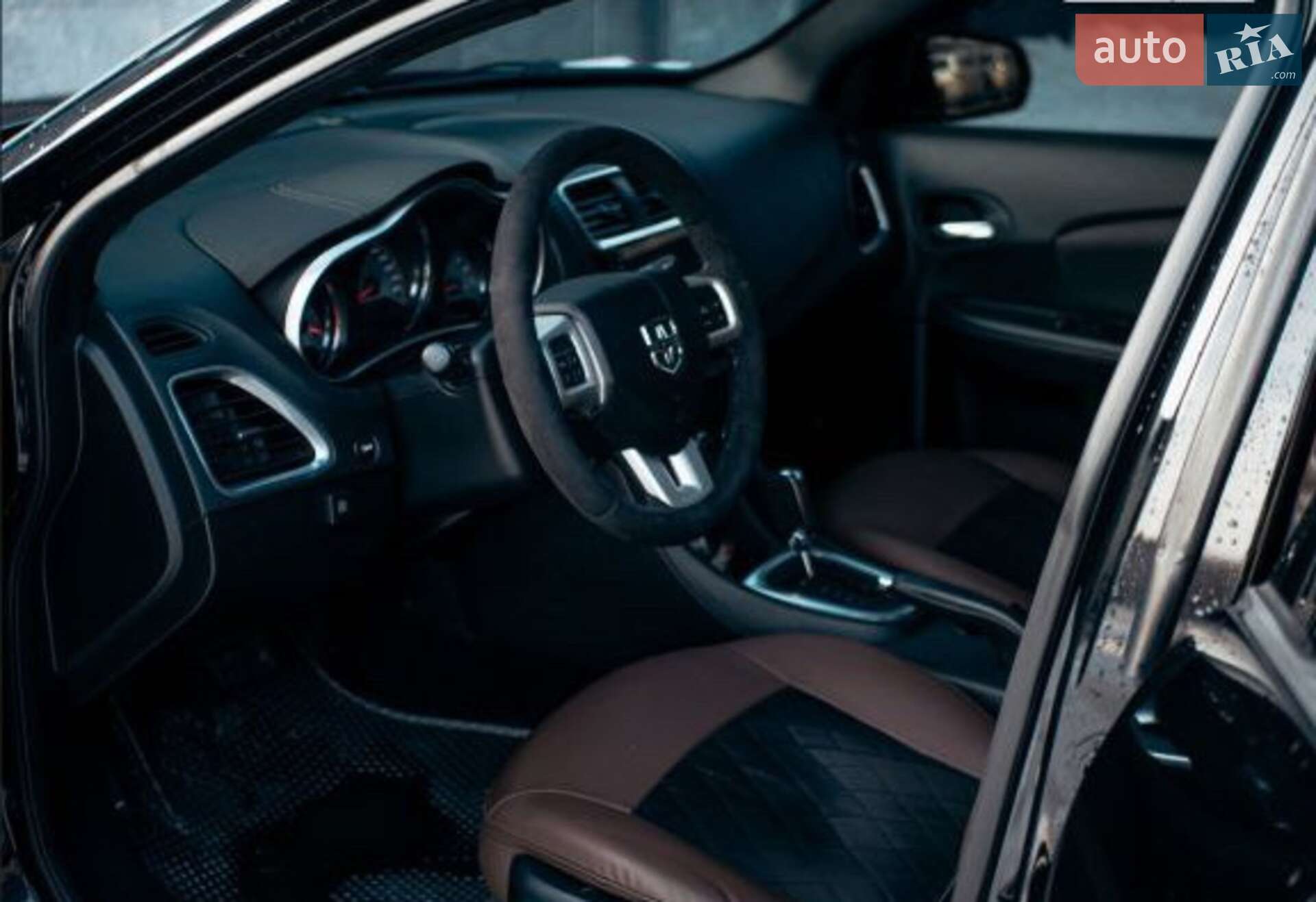 DODGE AVENGER 2012
