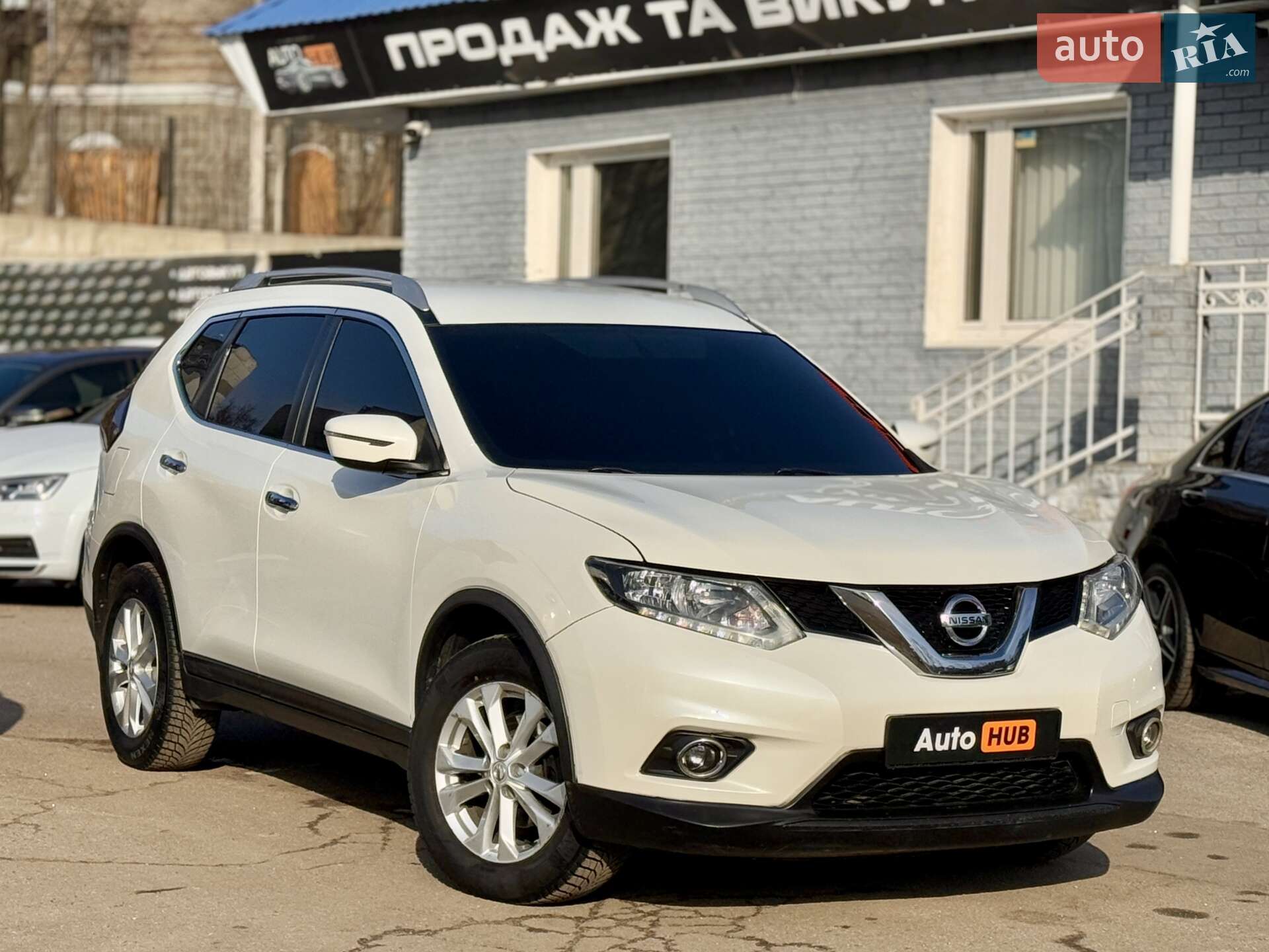 Головне фото звіту автомобіля NISSAN ROGUE 2016