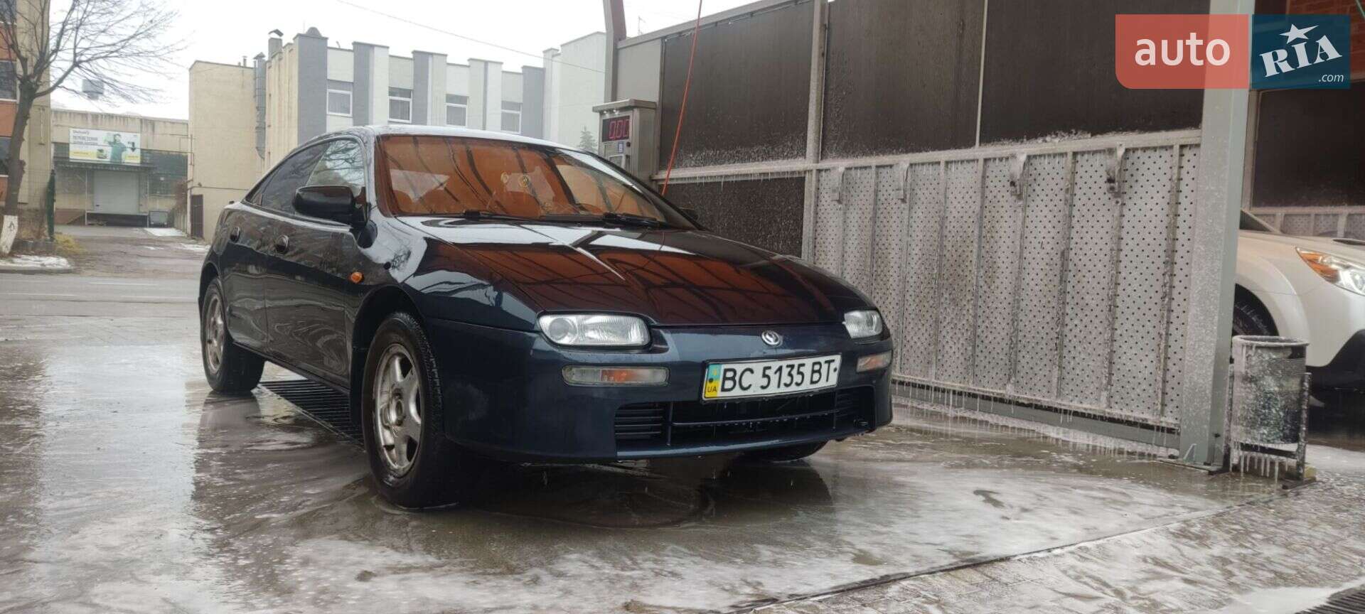 MAZDA 323 1998