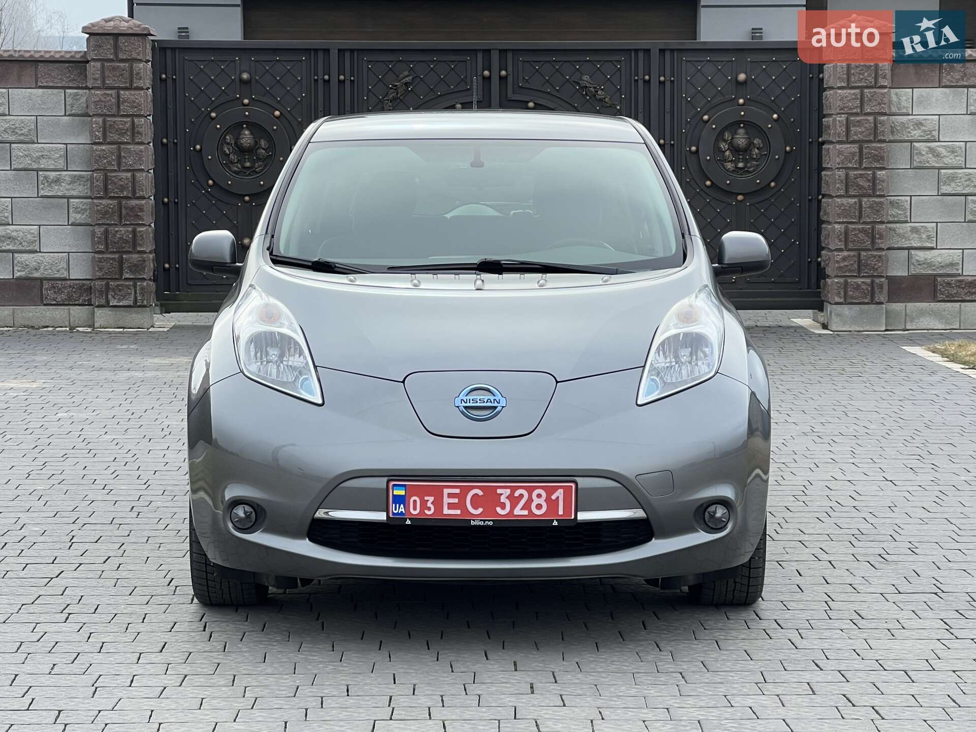 Головне фото звіту автомобіля NISSAN LEAF 2014