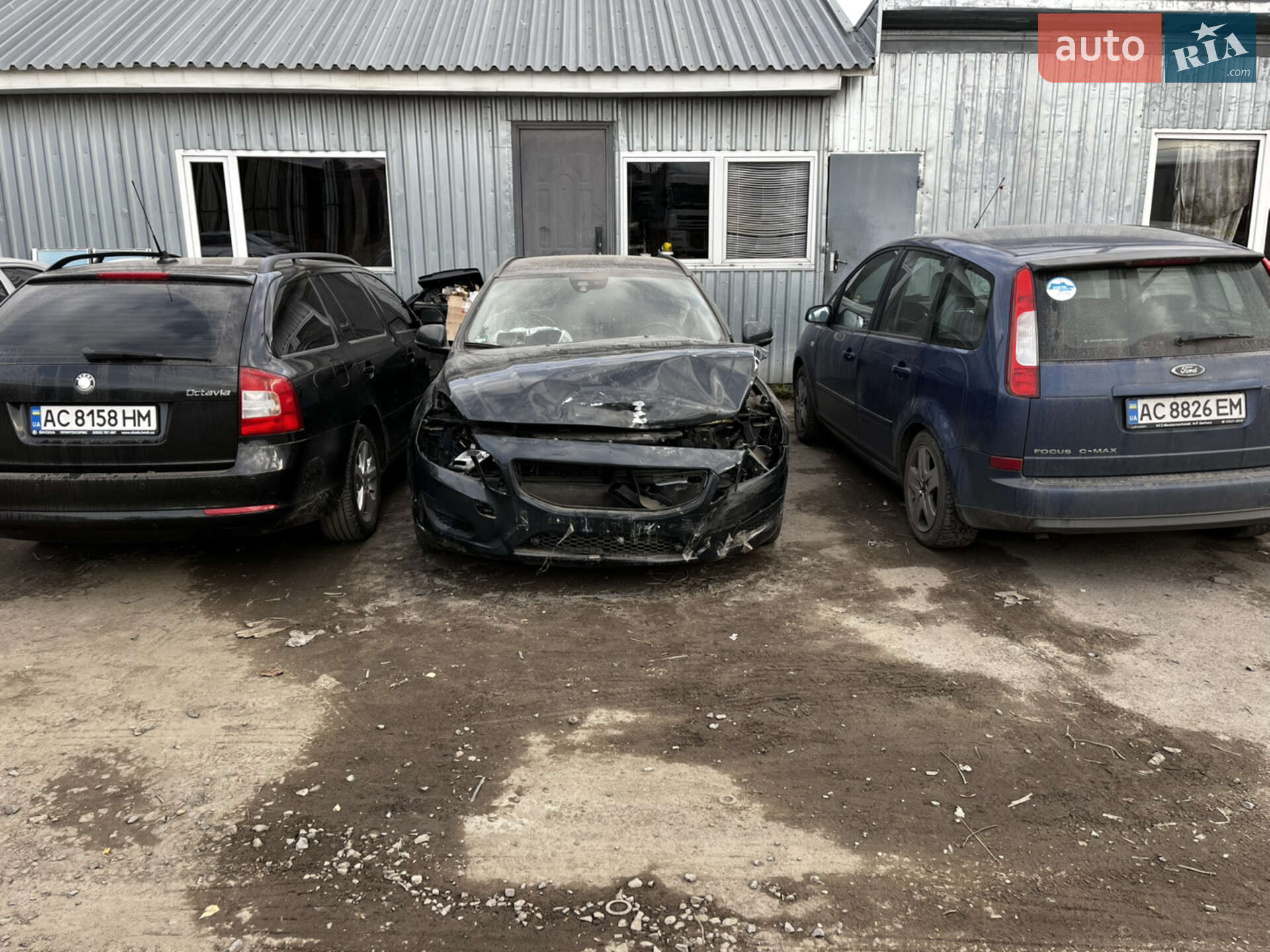 VOLVO V60 2011