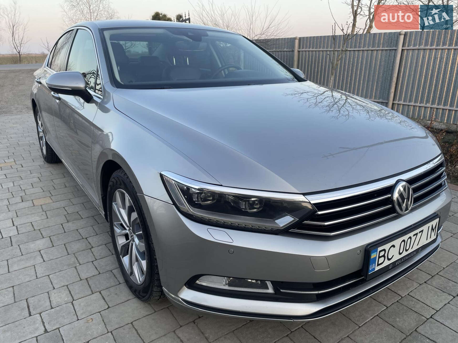 VOLKSWAGEN PASSAT 2015