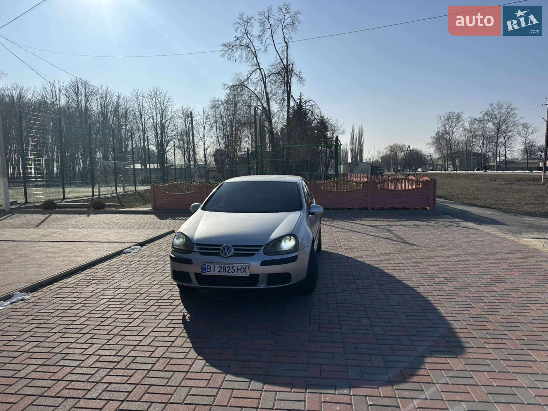 VOLKSWAGEN GOLF 2004