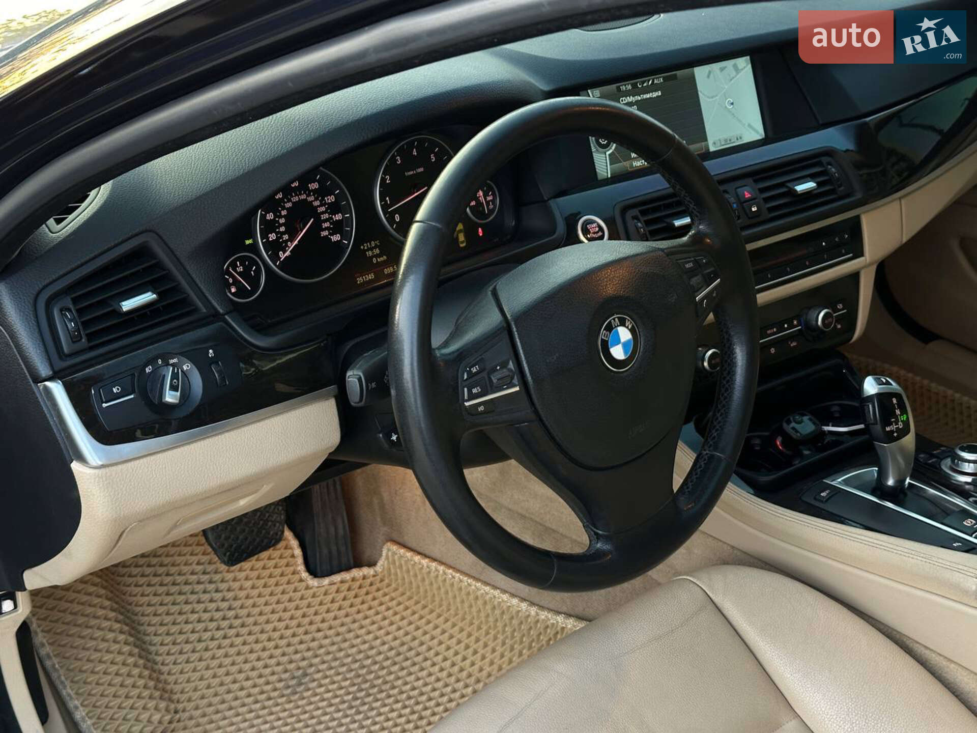 BMW 528I 2010