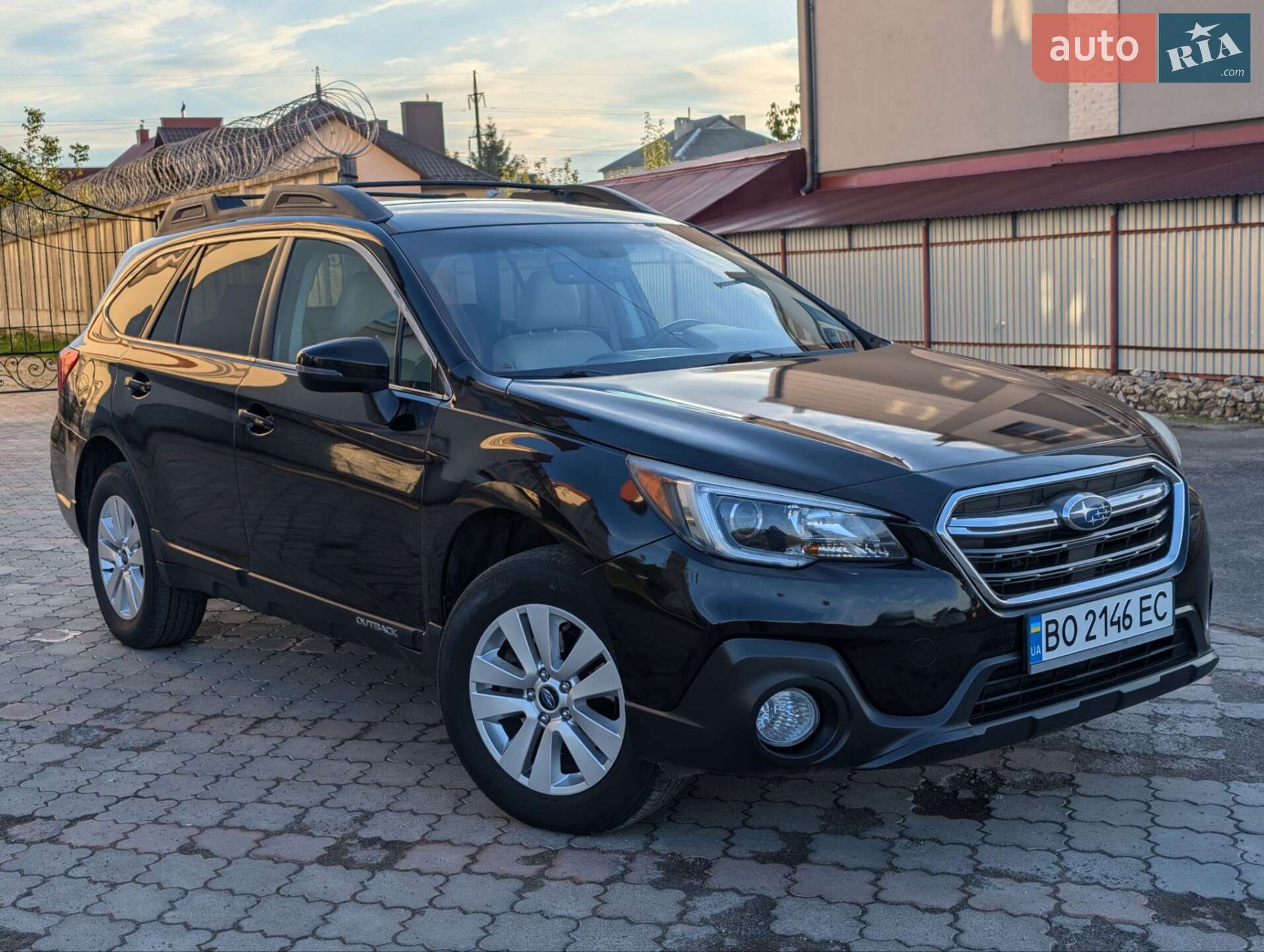 SUBARU OUTBACK 2017