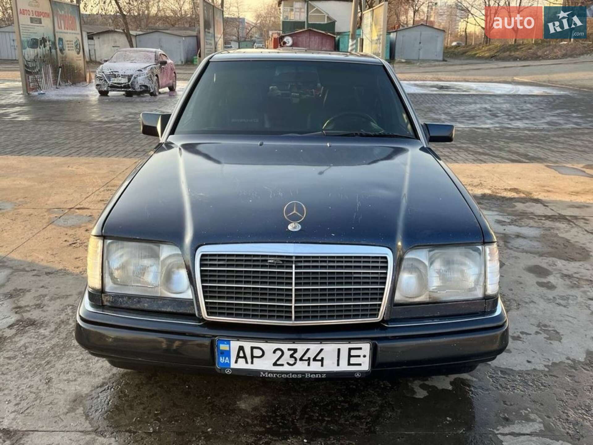 MERCEDES-BENZ 220 1995
