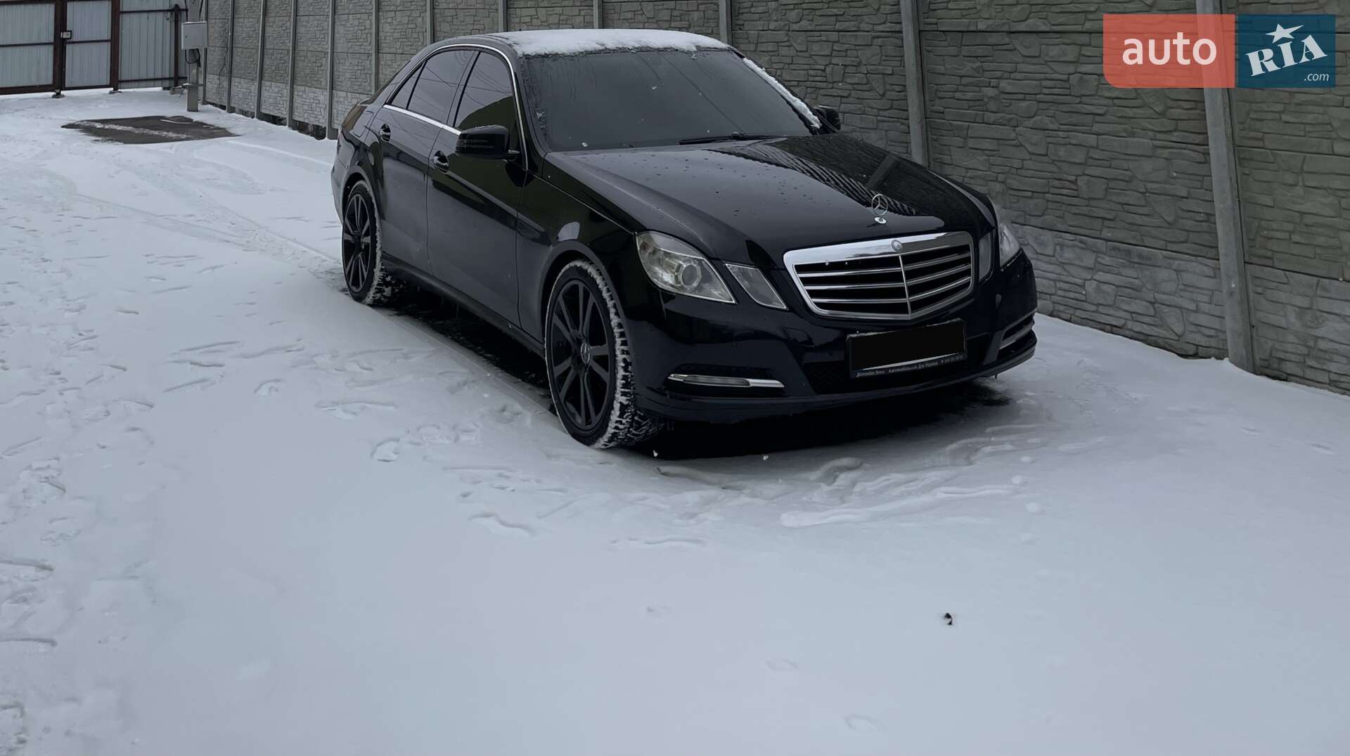 MERCEDES-BENZ E 200 2013