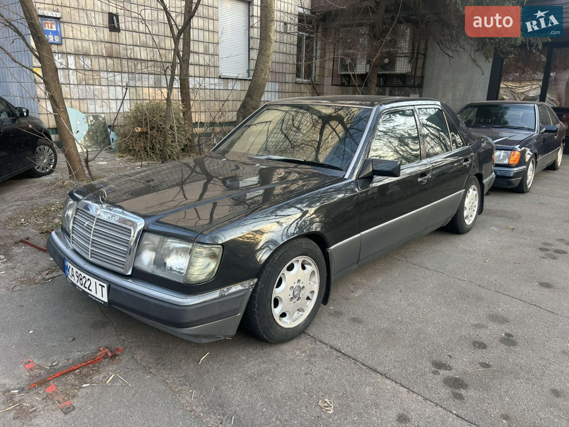 MERCEDES-BENZ 230 Е 1990