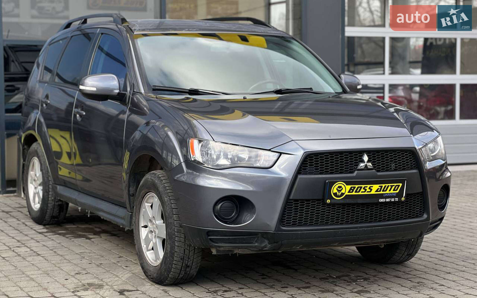 MITSUBISHI OUTLANDER 2011