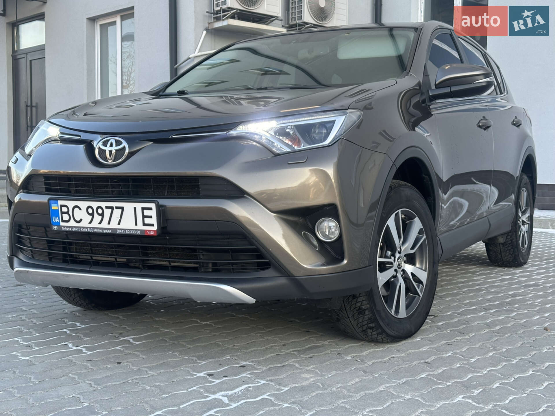 TOYOTA RAV4