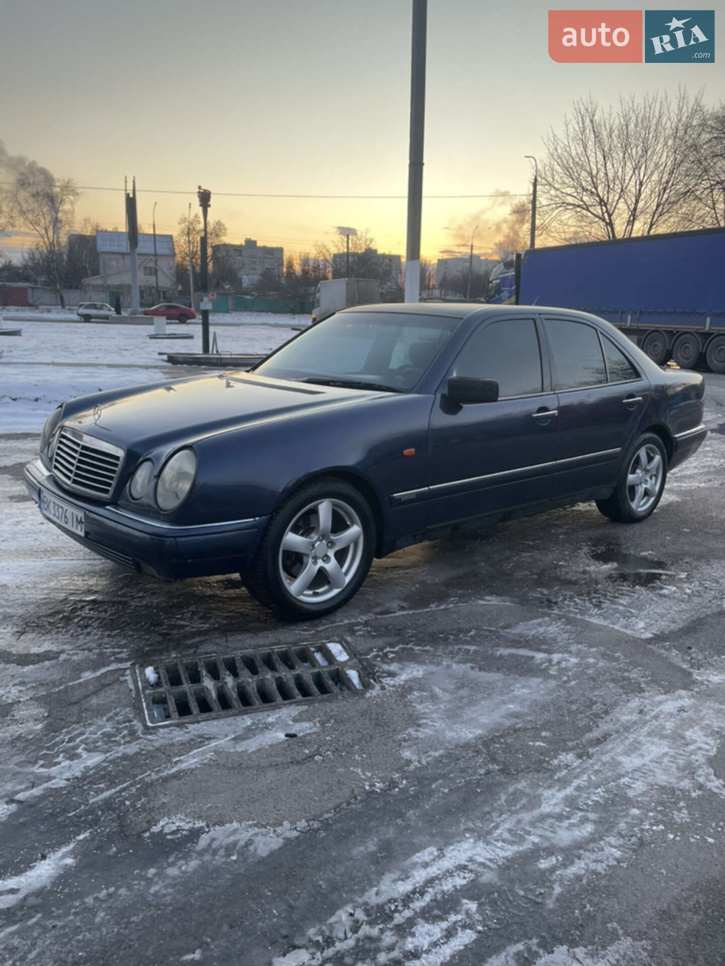MERCEDES-BENZ E 320 1998