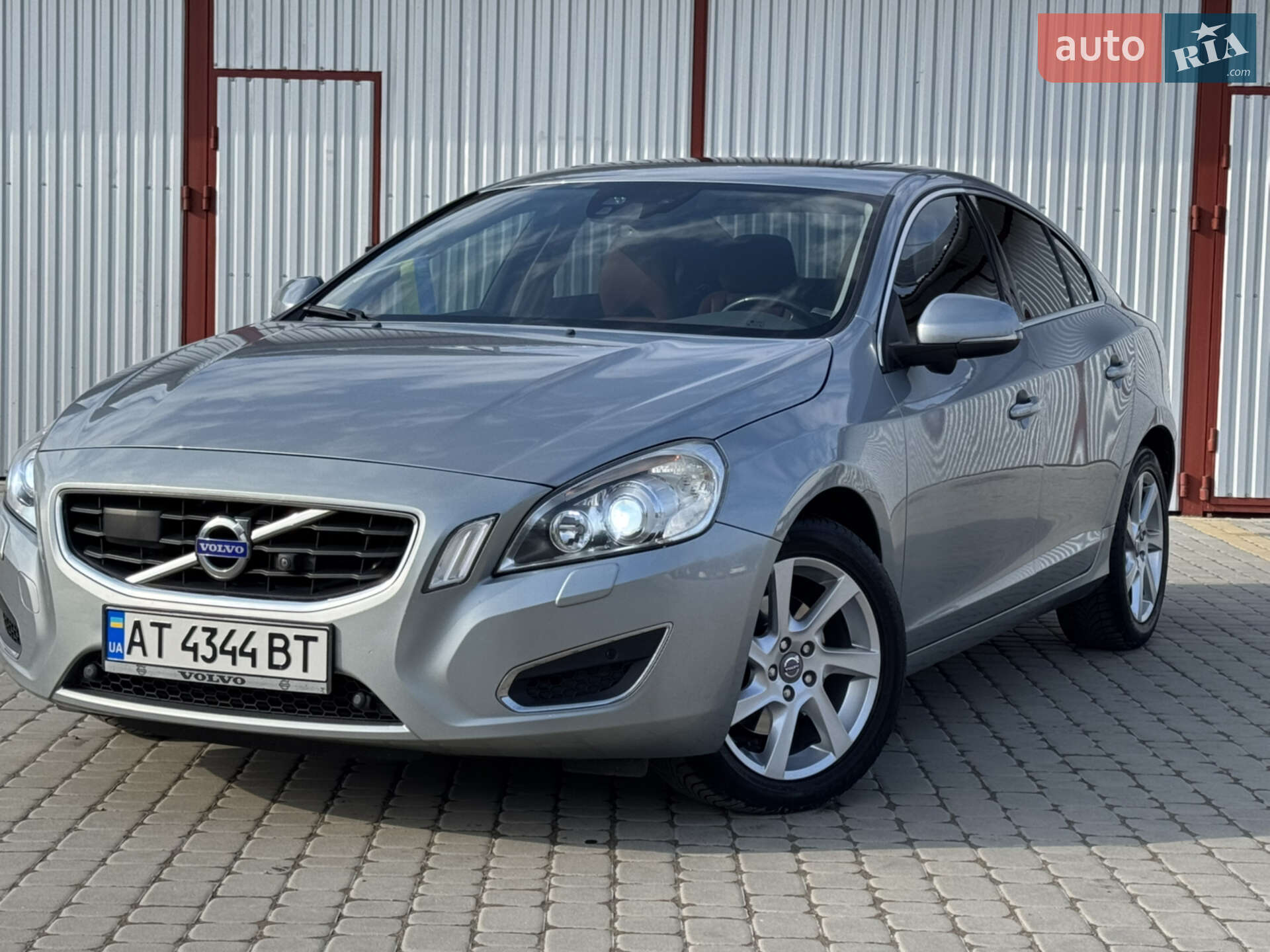 VOLVO S60 2011