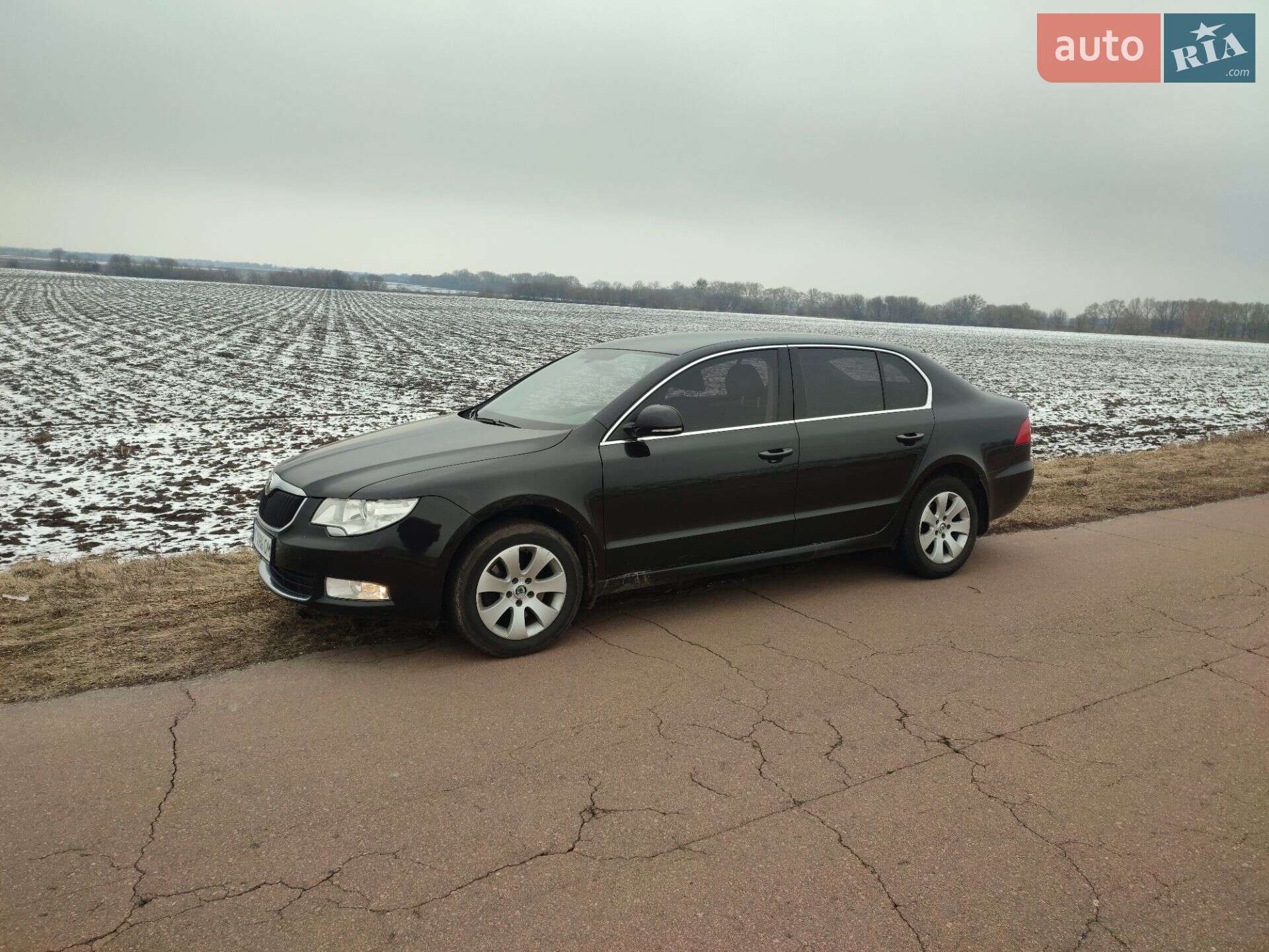 SKODA SUPERB 2012