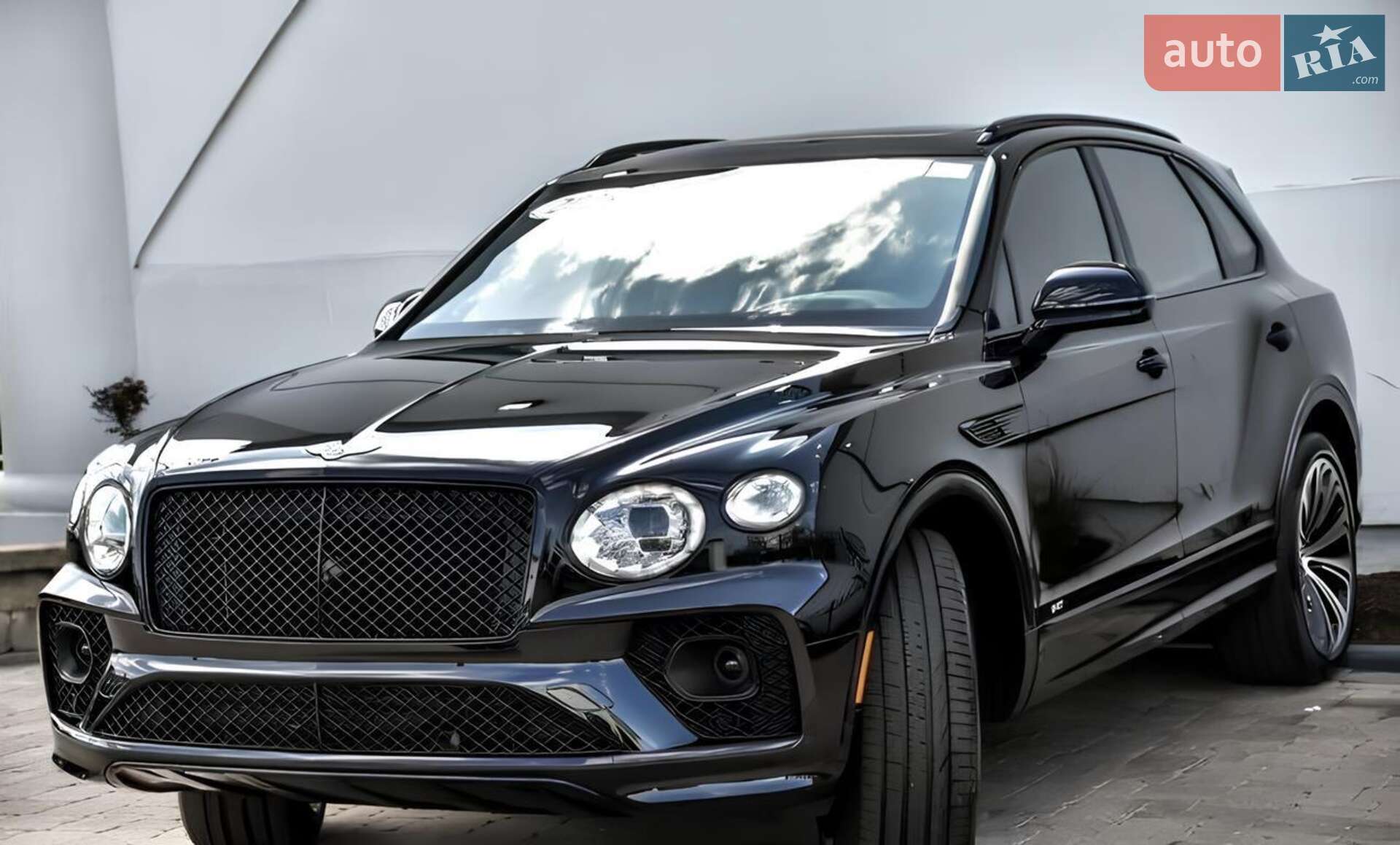 BENTLEY BENTAYGA 2021