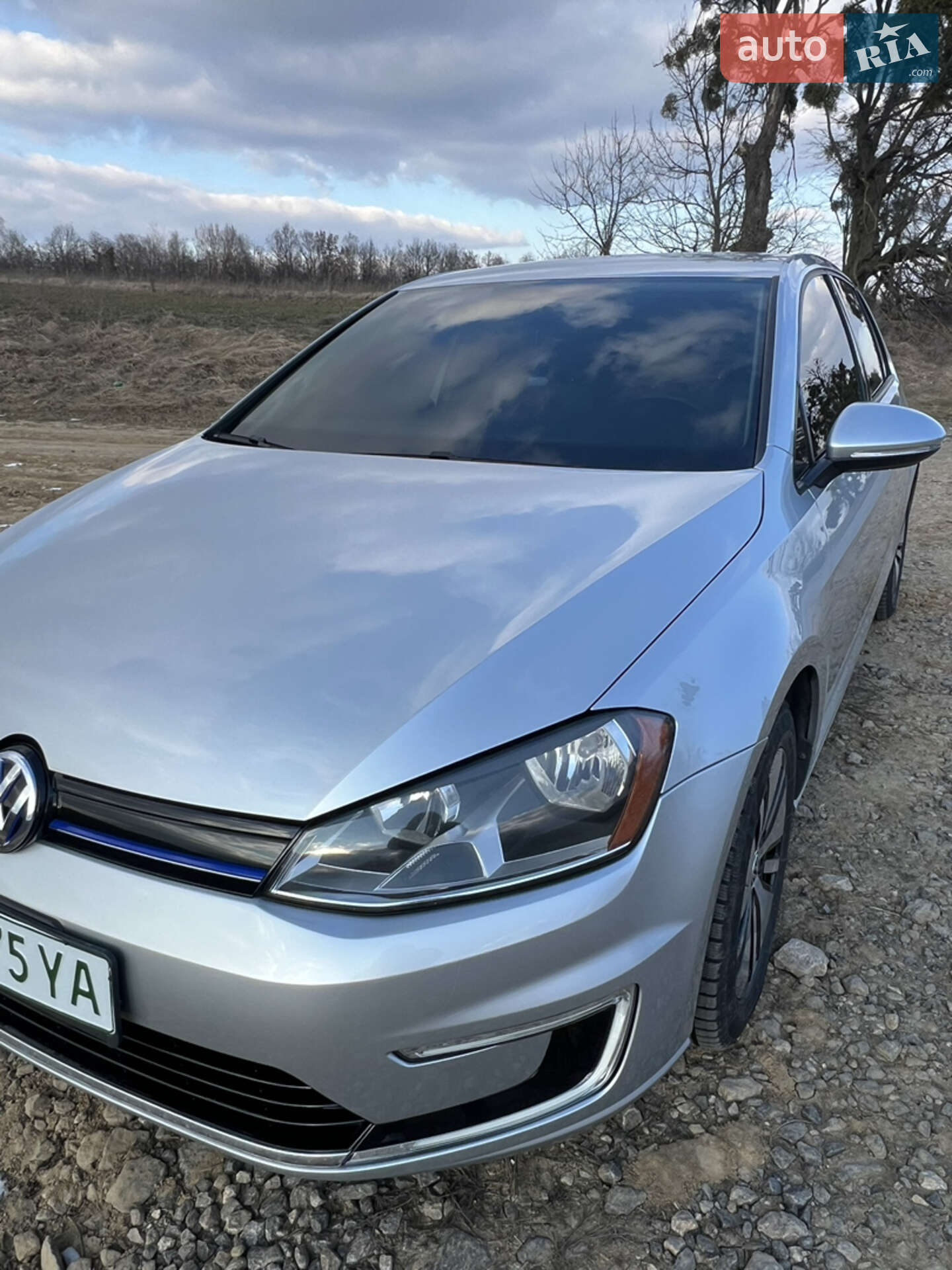 VOLKSWAGEN E-GOLF 2016