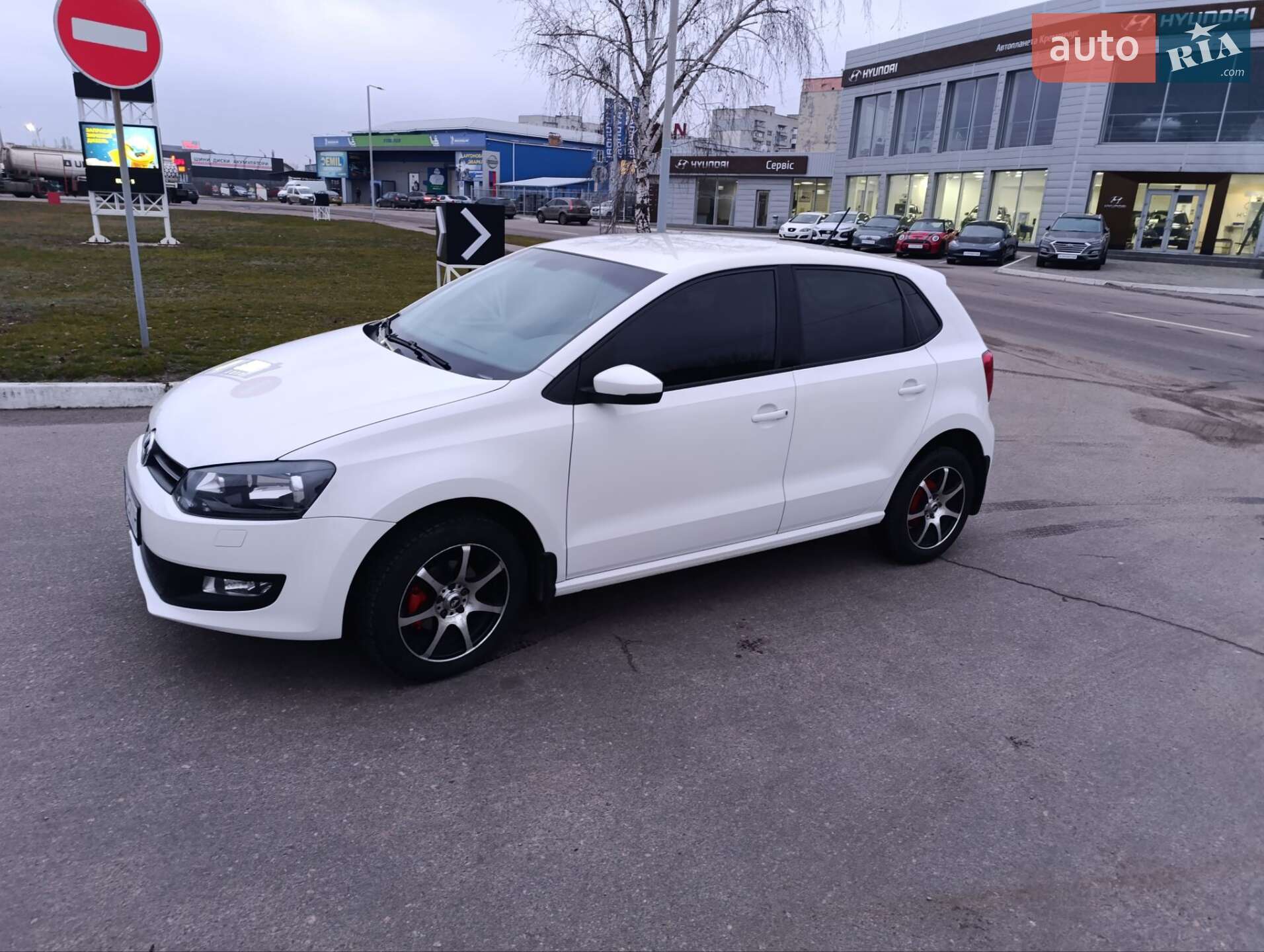 VOLKSWAGEN POLO 2011