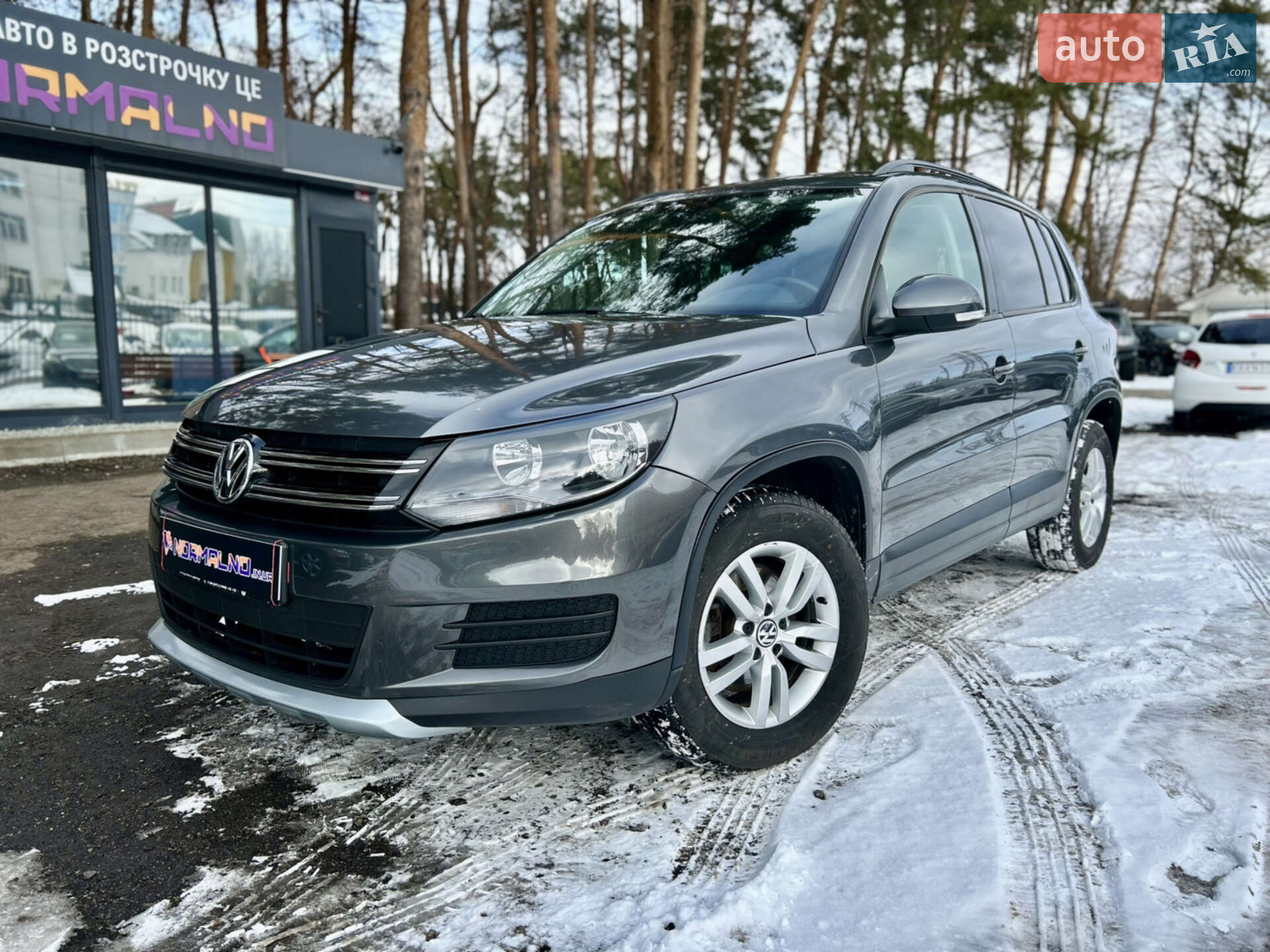 VOLKSWAGEN TIGUAN 2016