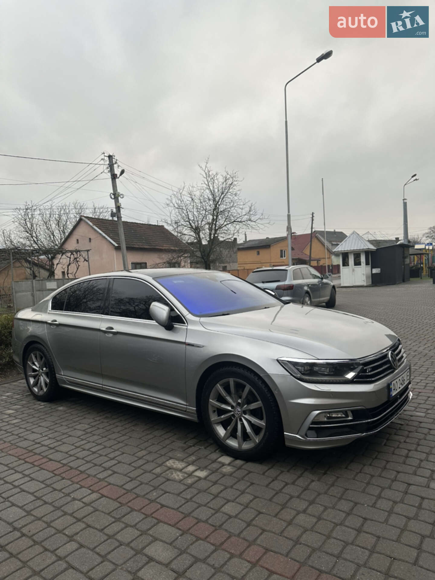VOLKSWAGEN PASSAT 2017