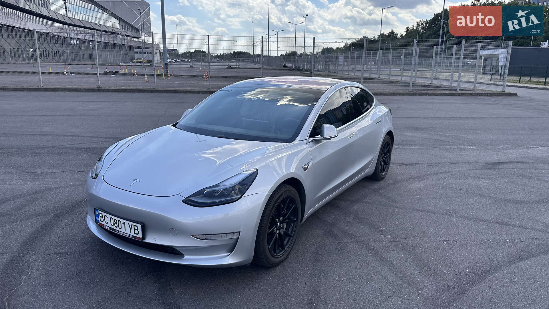 TESLA MODEL 3 2017