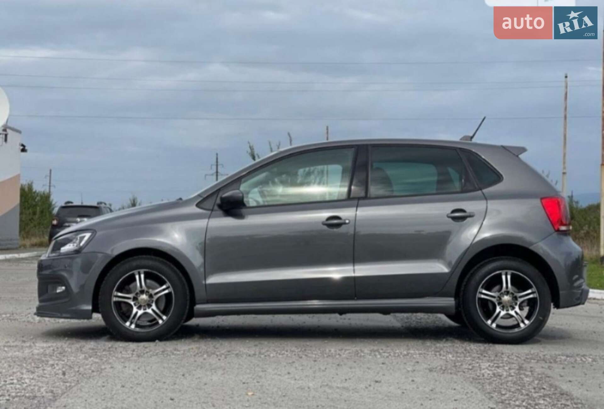 VOLKSWAGEN POLO 2014