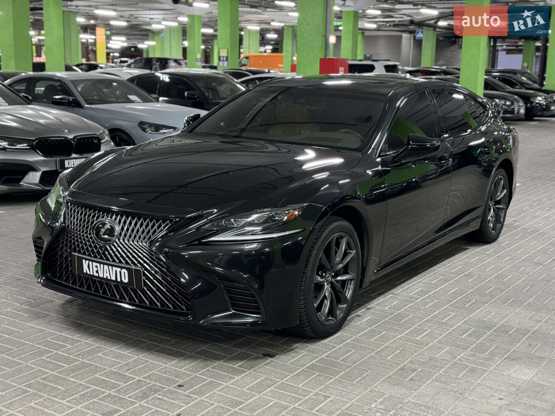 LEXUS LS 500