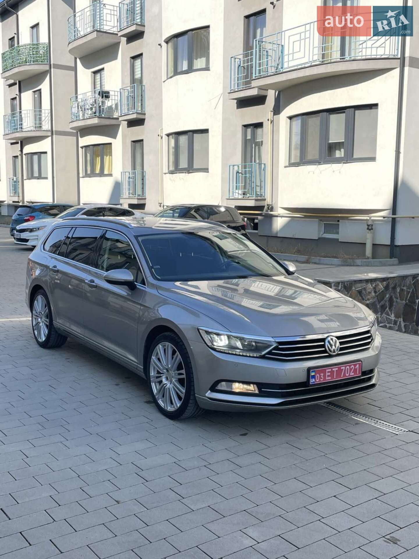 VOLKSWAGEN PASSAT 2016