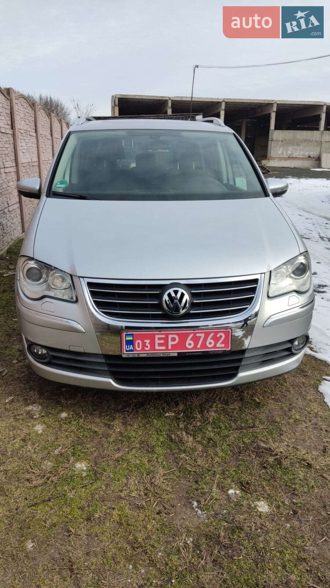 VOLKSWAGEN TOURAN 2010