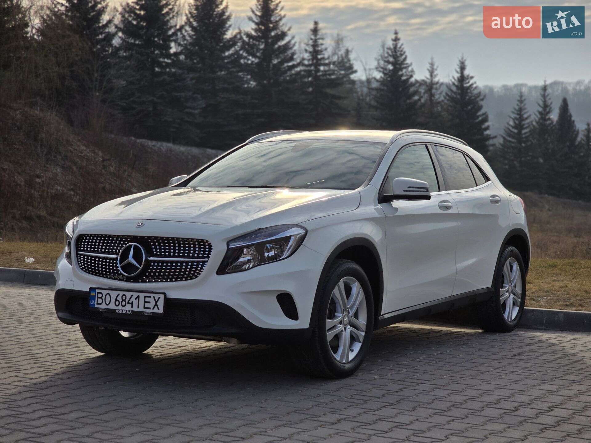 Головне фото звіту автомобіля MERCEDES-BENZ GLA 250 2015
