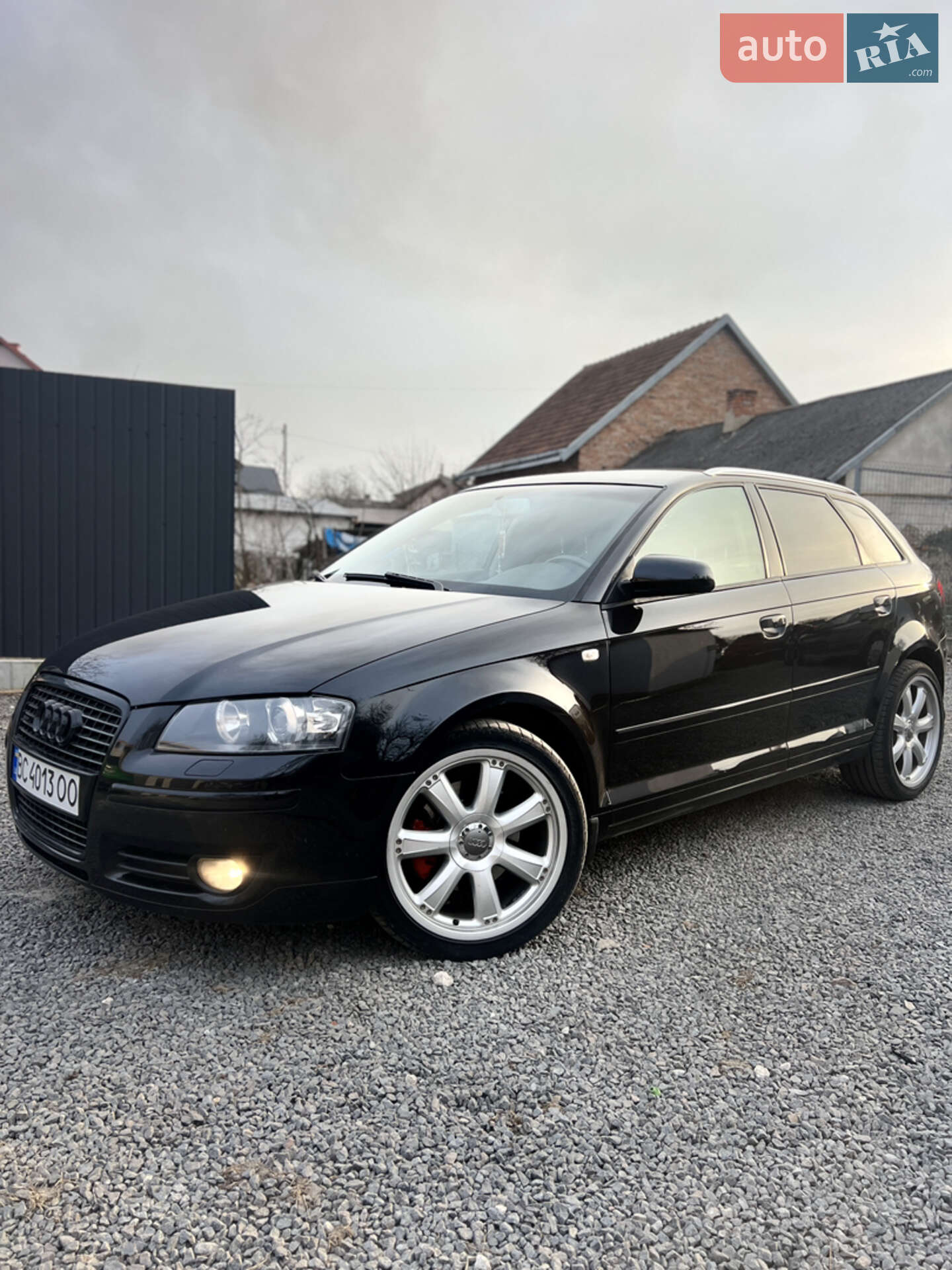 VOLKSWAGEN GOLF 2003