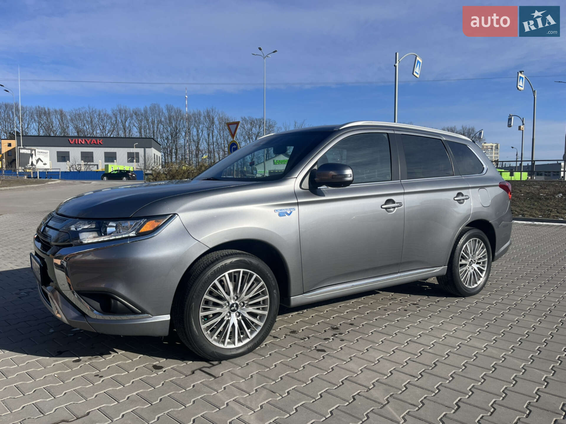 Mitsubishi Outlander 2020