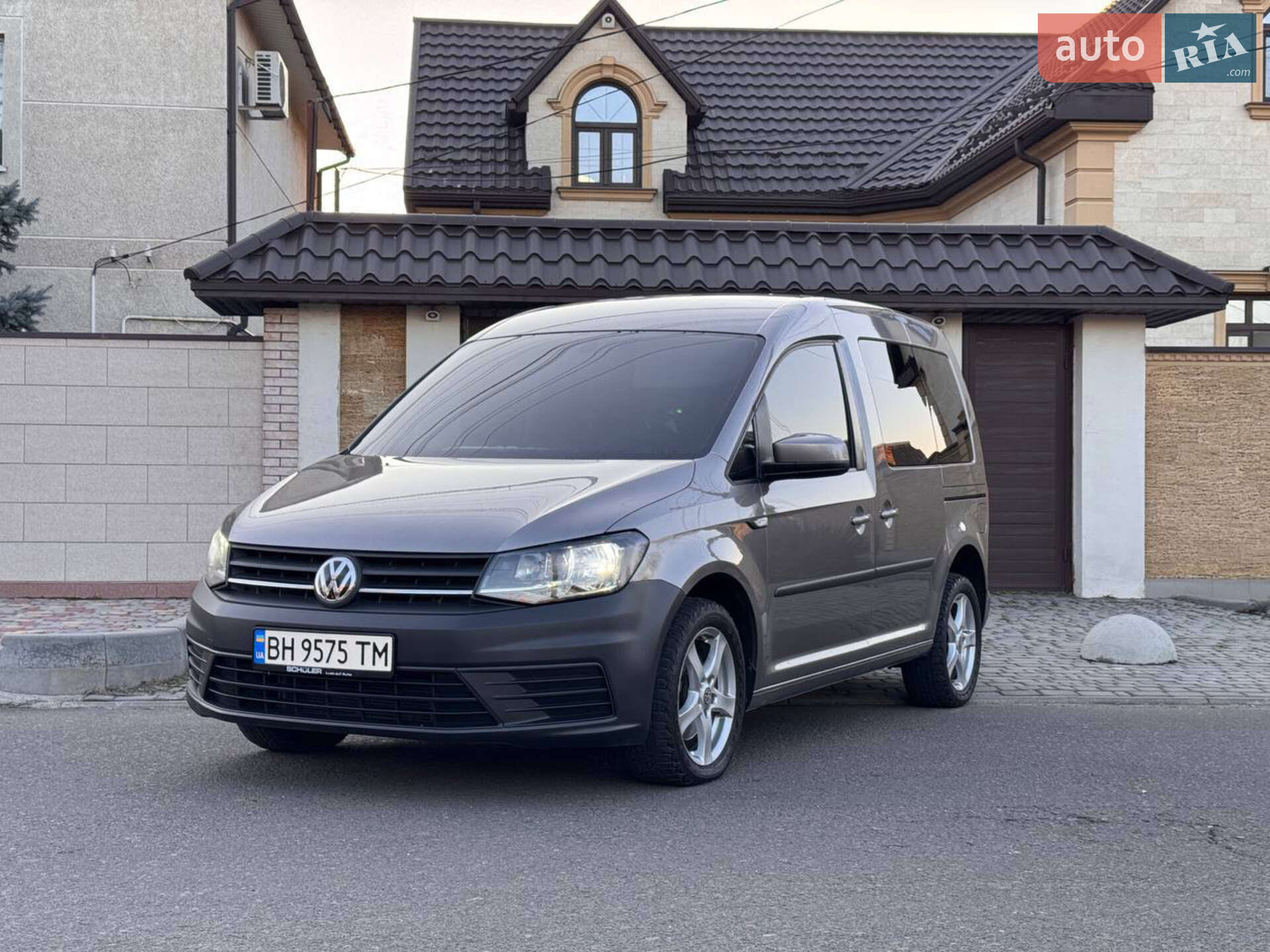 VOLKSWAGEN CADDY 2017