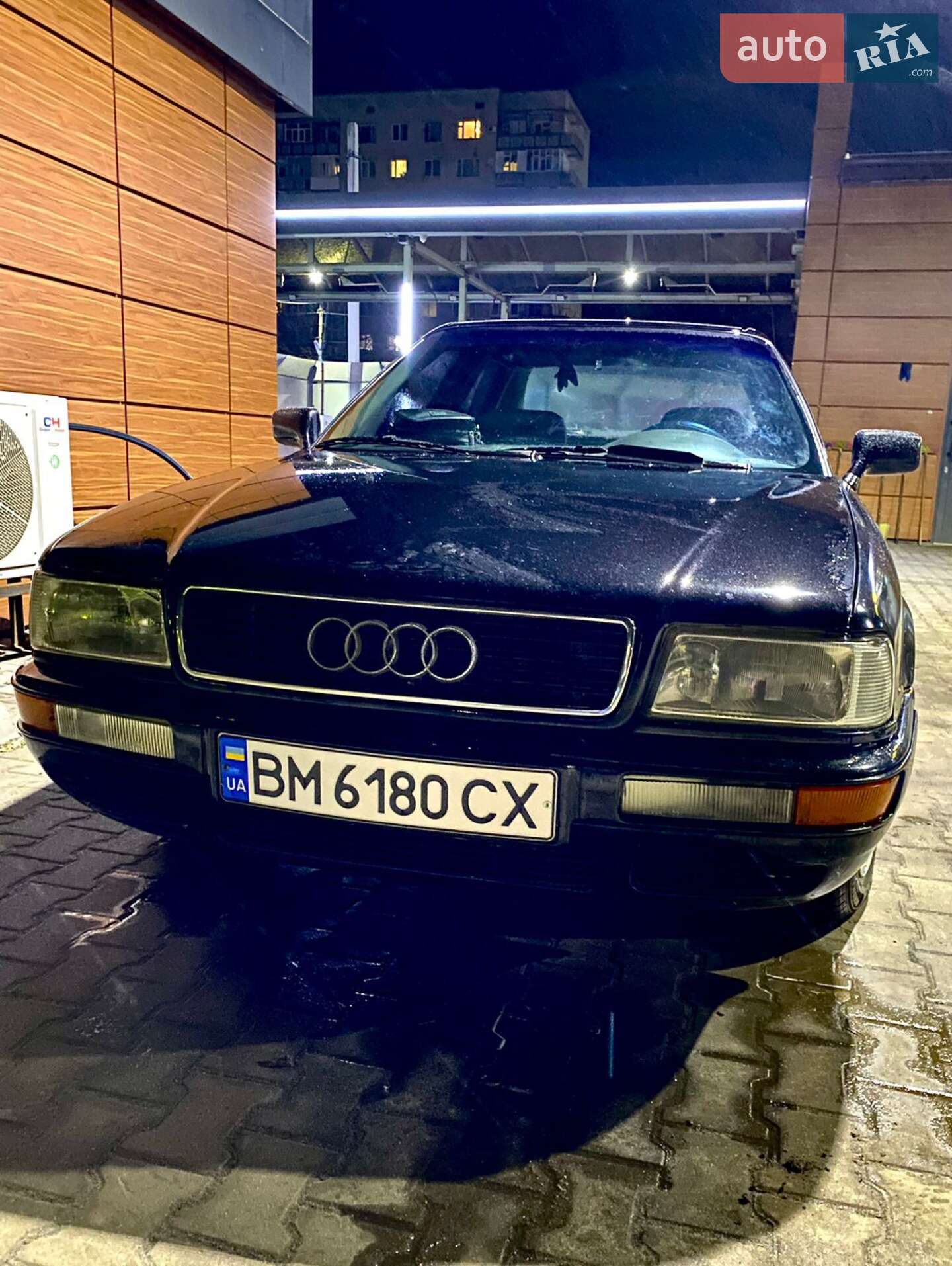 Головне фото звіту автомобіля AUDI 80 1992