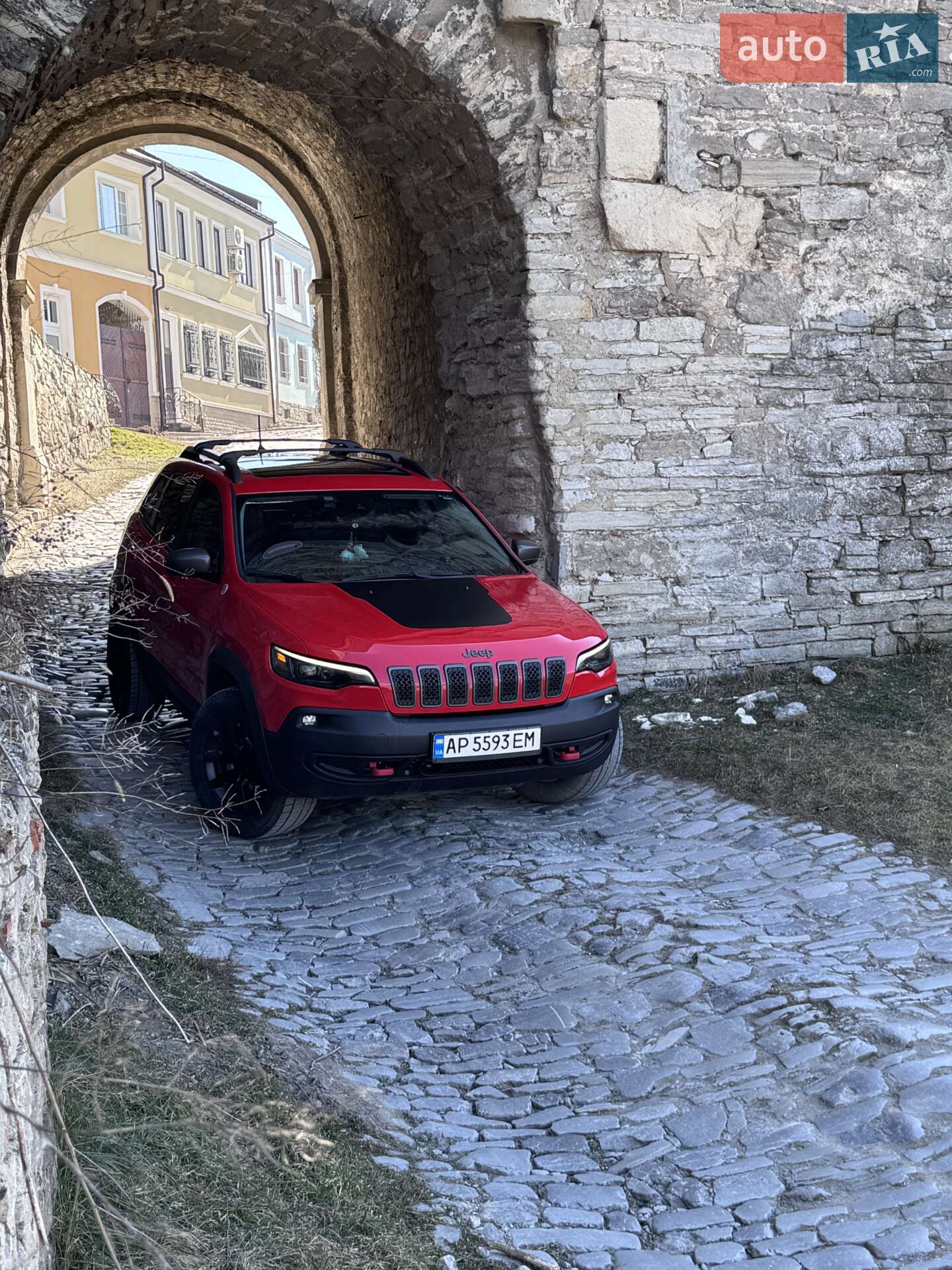 Головне фото звіту автомобіля JEEP CHEROKEE 2018