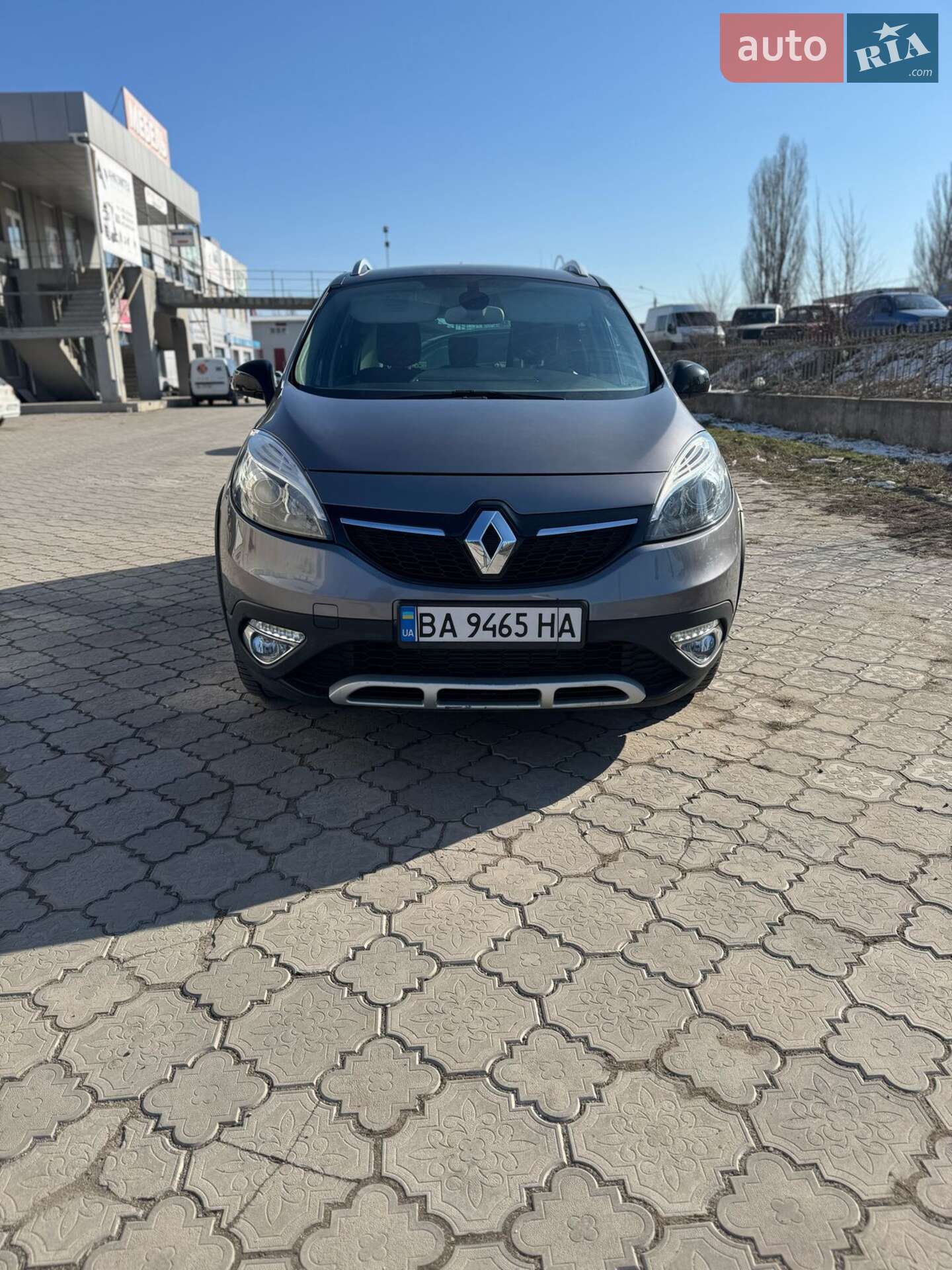 Головне фото звіту автомобіля RENAULT MEGANE SCENIC 2014