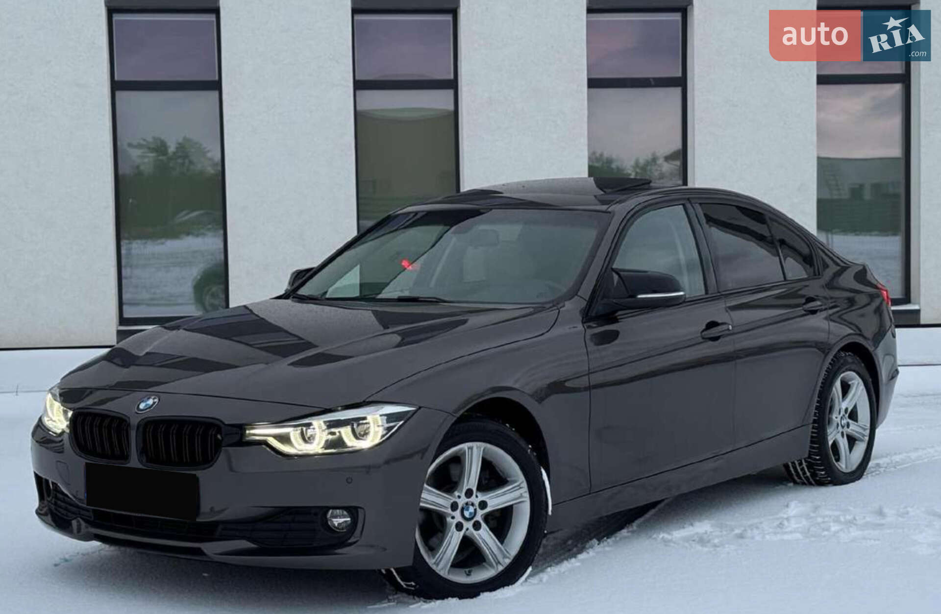 Головне фото звіту автомобіля BMW 328I XDRIVE 2016