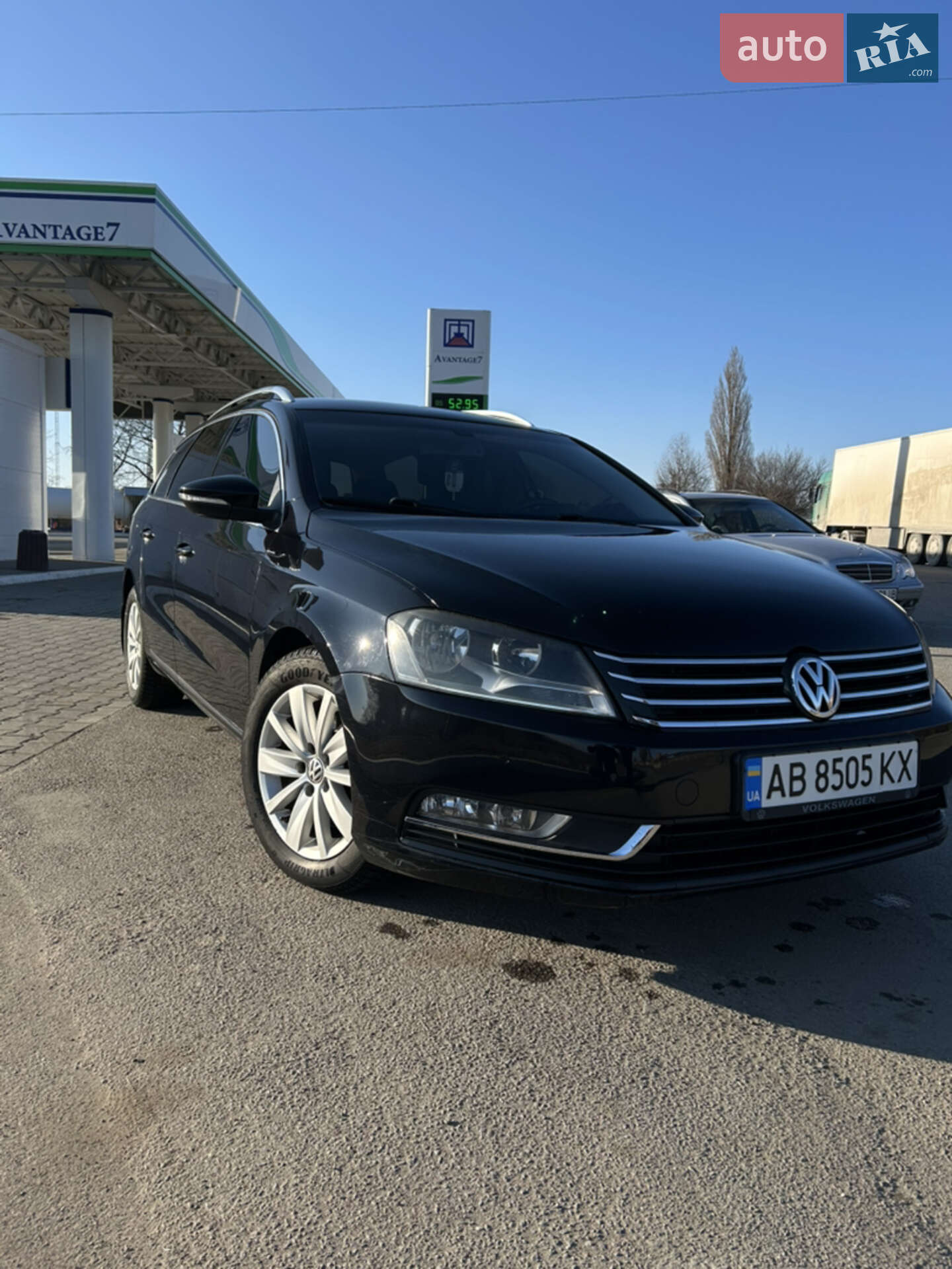 VOLKSWAGEN PASSAT 2011